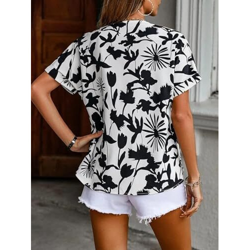 Leriya Fashion Women's Corduroy Button Down Pocket Shirts Casual Long Sleeve Oversized Blouses Tops (LF-W1559-M)