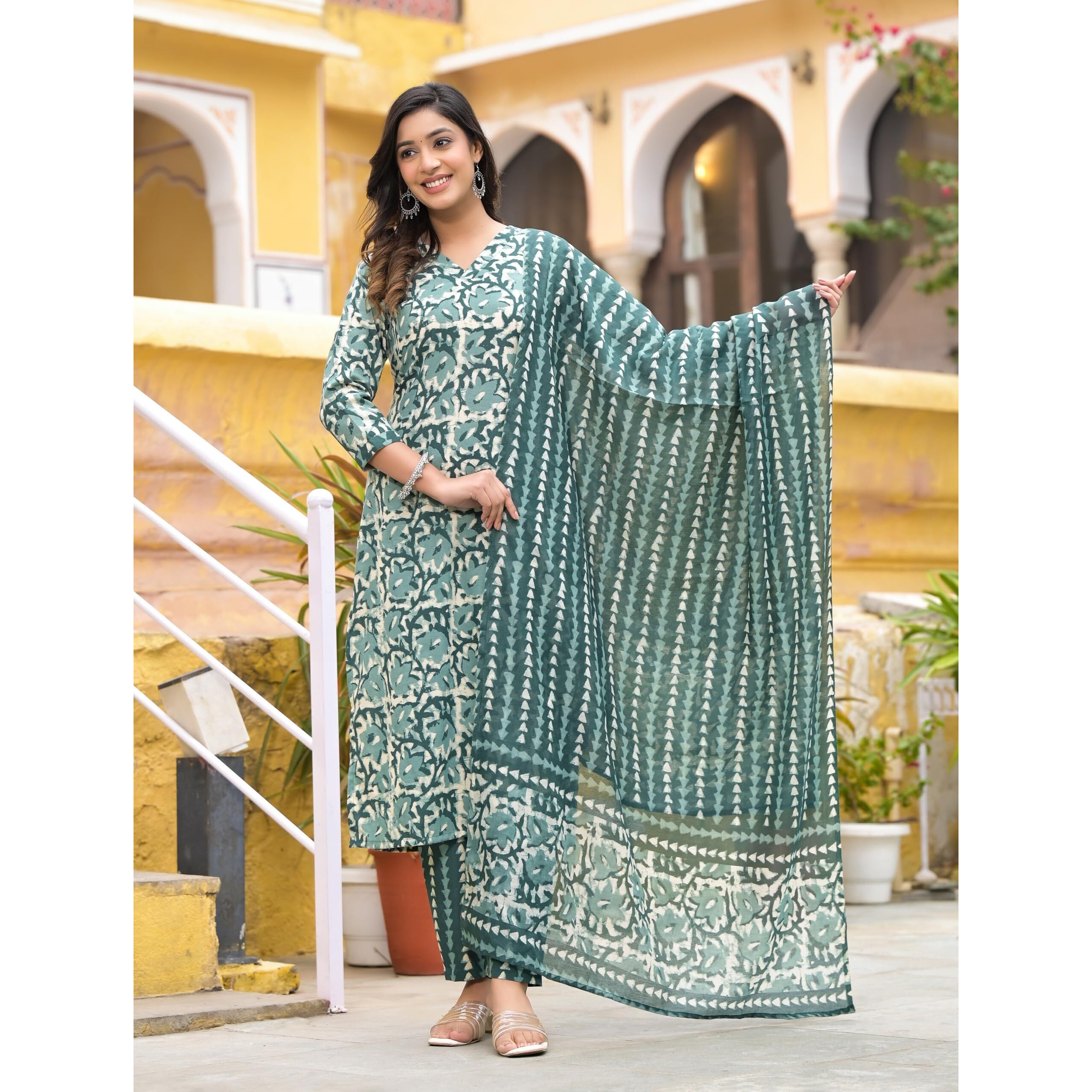 KLOSIA Women Straight Block Printed Kurta and Pant Set with Dupatta | Ethnic Set | Dupatta Set | Suit Set | Kurta Set | Wedding Suit | (X-Large) Dark Green