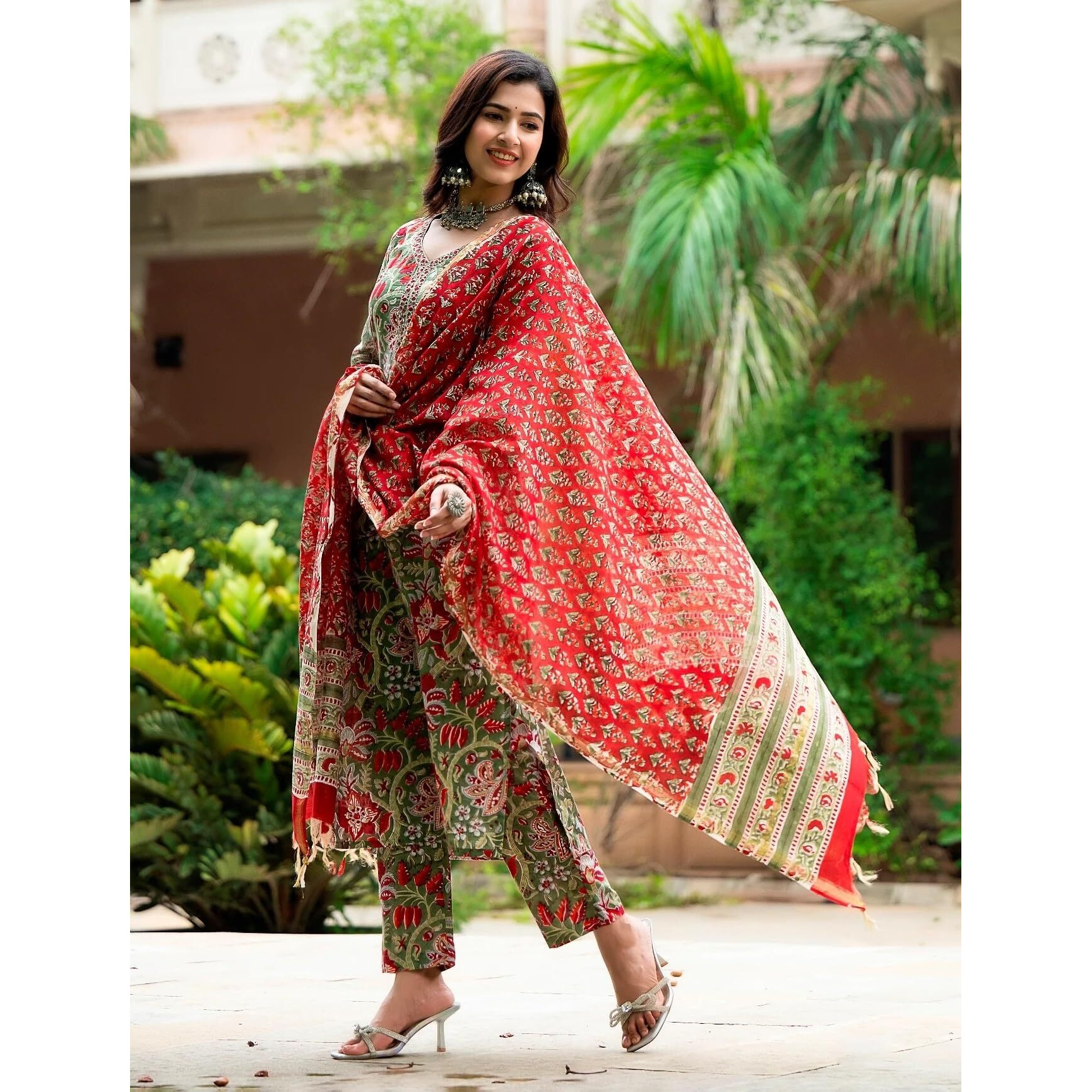 KLOSIA Women Printed Straight Kurta and Pant Set with Dupatta (XX-Large) Green