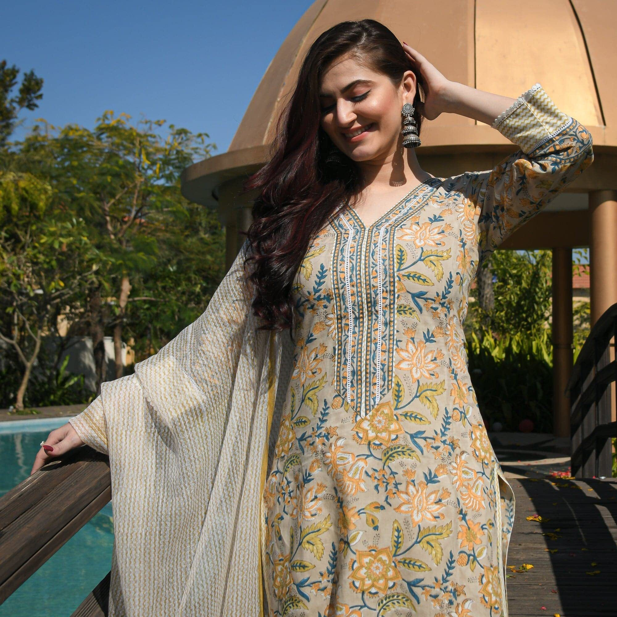 KLOSIA Women Floral Printed Kurta and Pant Set with Dupatta (X-Large)