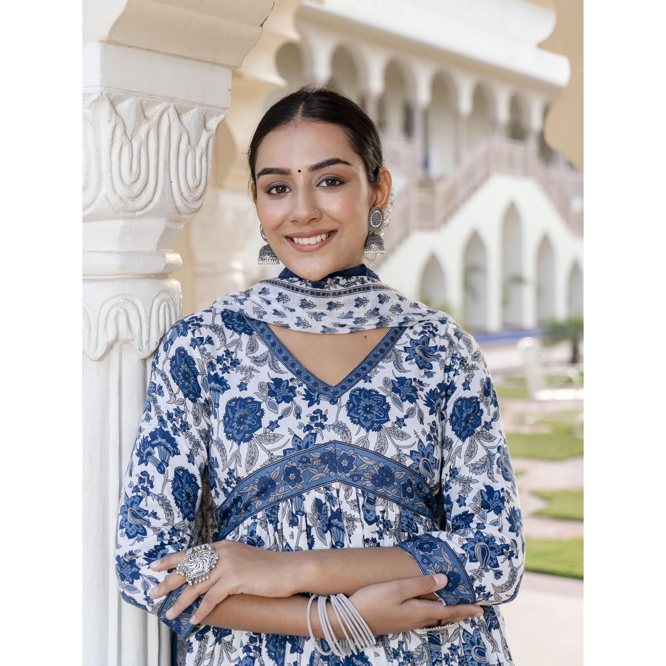 KLOSIA Women Anarkali Kurta and Pant Set with Dupatta (Large) White