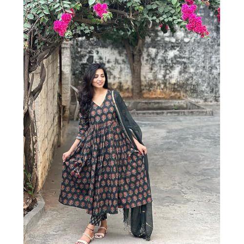 ANNI DESIGNER Women's Rayon Blend Anarkali Printed Kurta with Pant & Dupatta (Sanjini Green_S_Green_Small)
