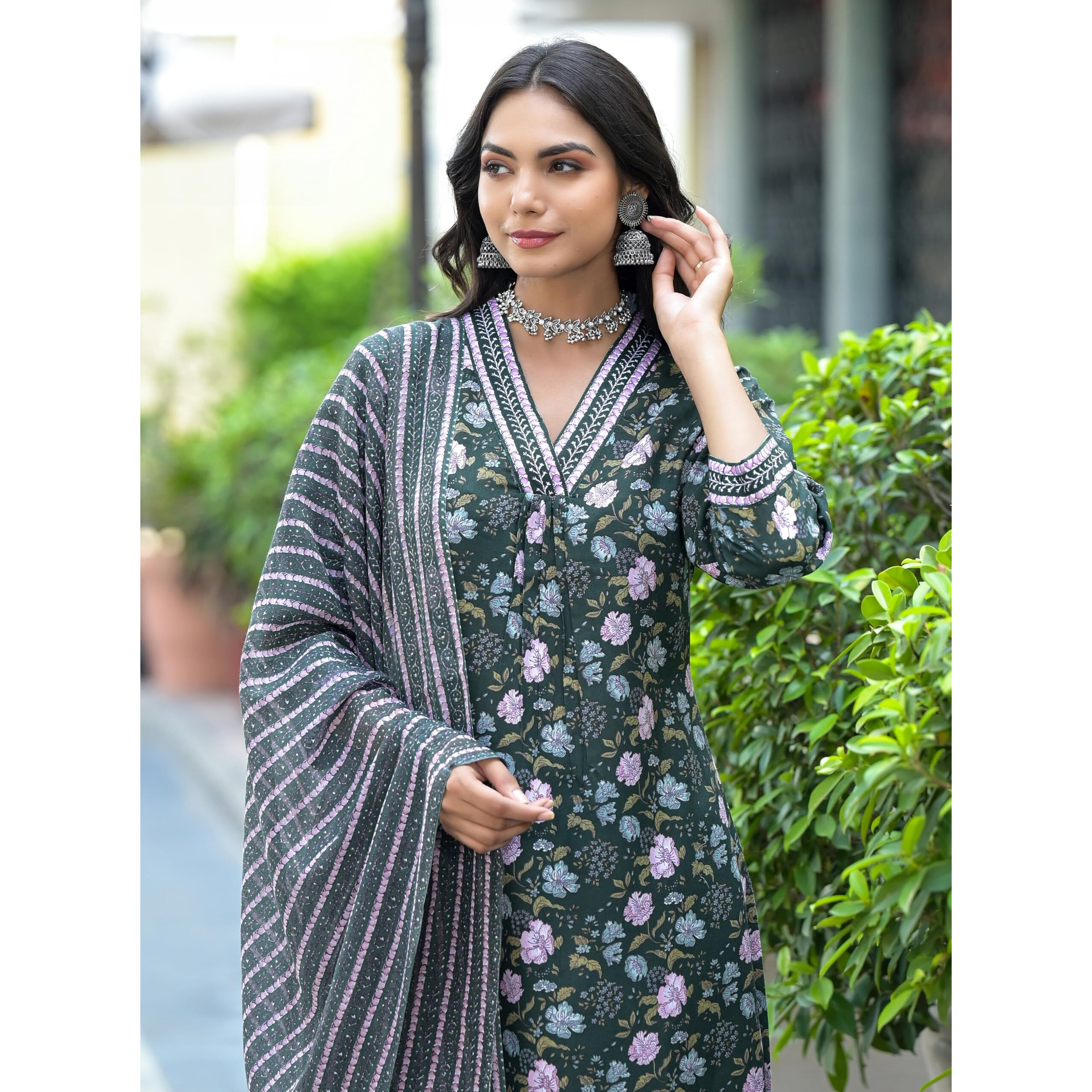 KLOSIA Women Floral Printed Kurta Pant Set with Duppata (Large) Green