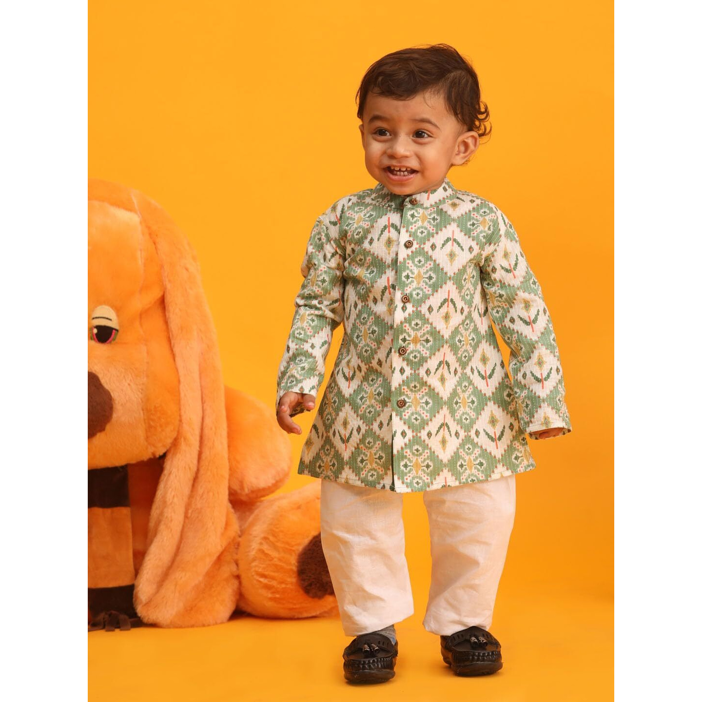VASTRAMAY Infant Boys Green And White Cotton Blend Kurta Pyjama Set_VSHISBK186GNnPWH_14