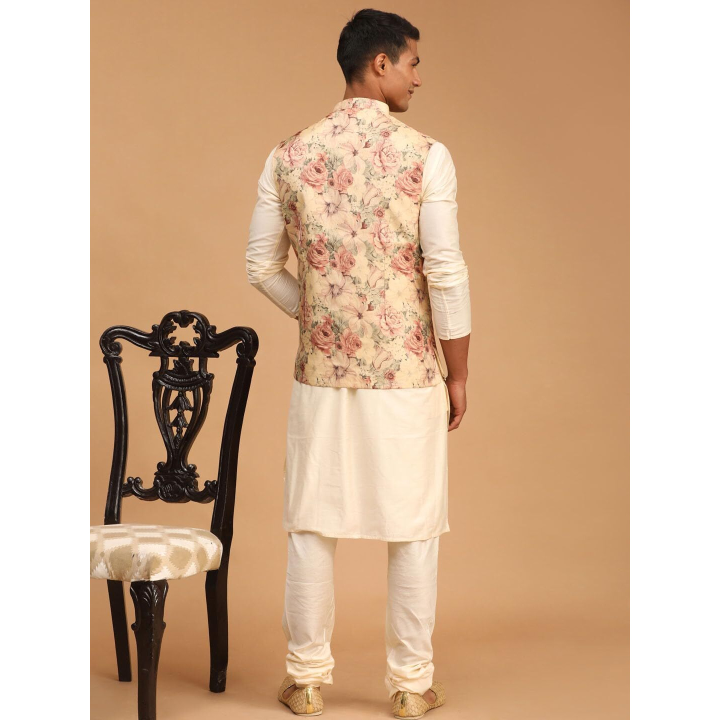 VASTRAMAY Classic Flower Print Silk Blend Printed Nehru Jacket with Kurta and Pant Style Pyjama  Elegant Ethnic Wear for Men