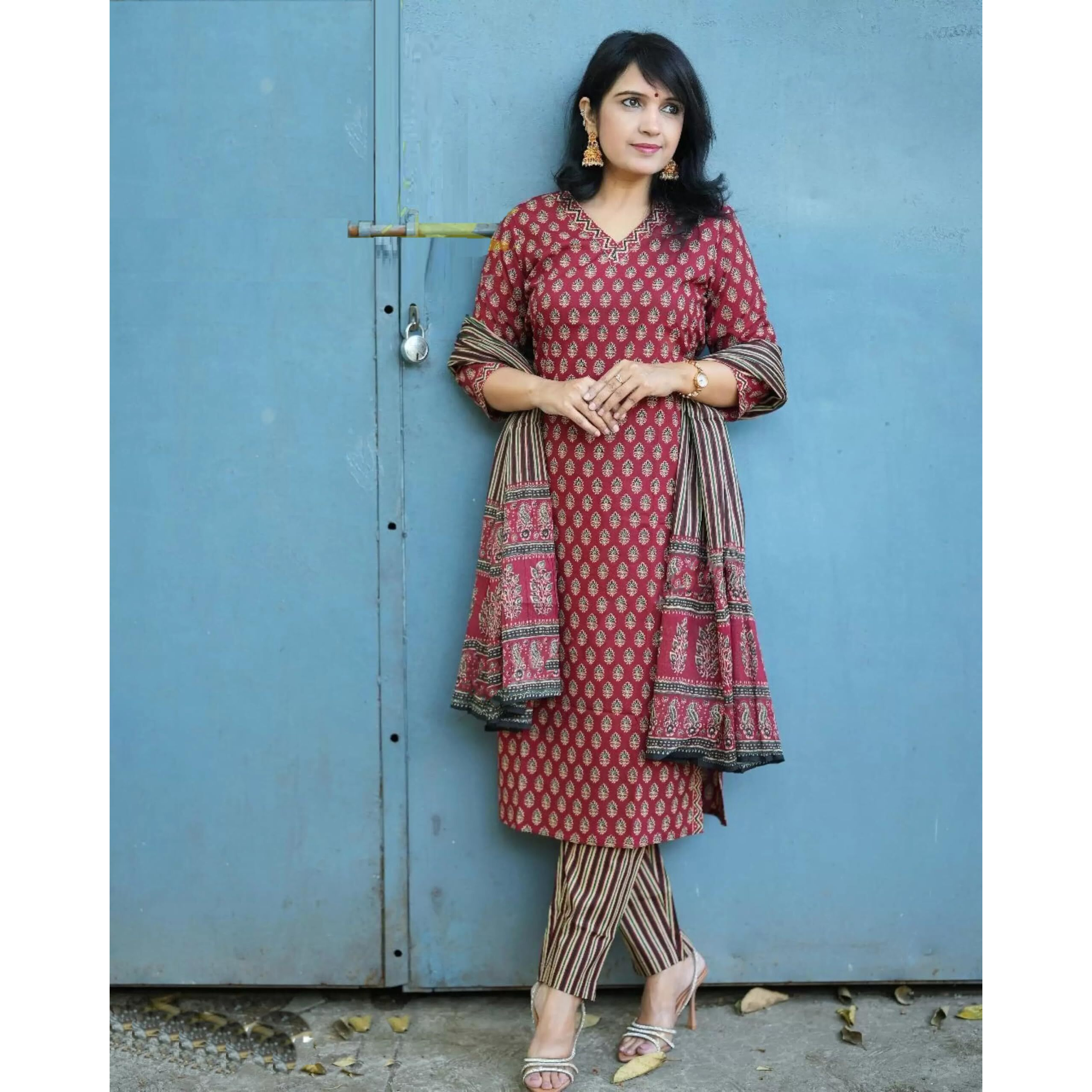KLOSIA Women's Straight Printed Kurta Pant with Dupatta Set (in, Alpha, L, Maroon)