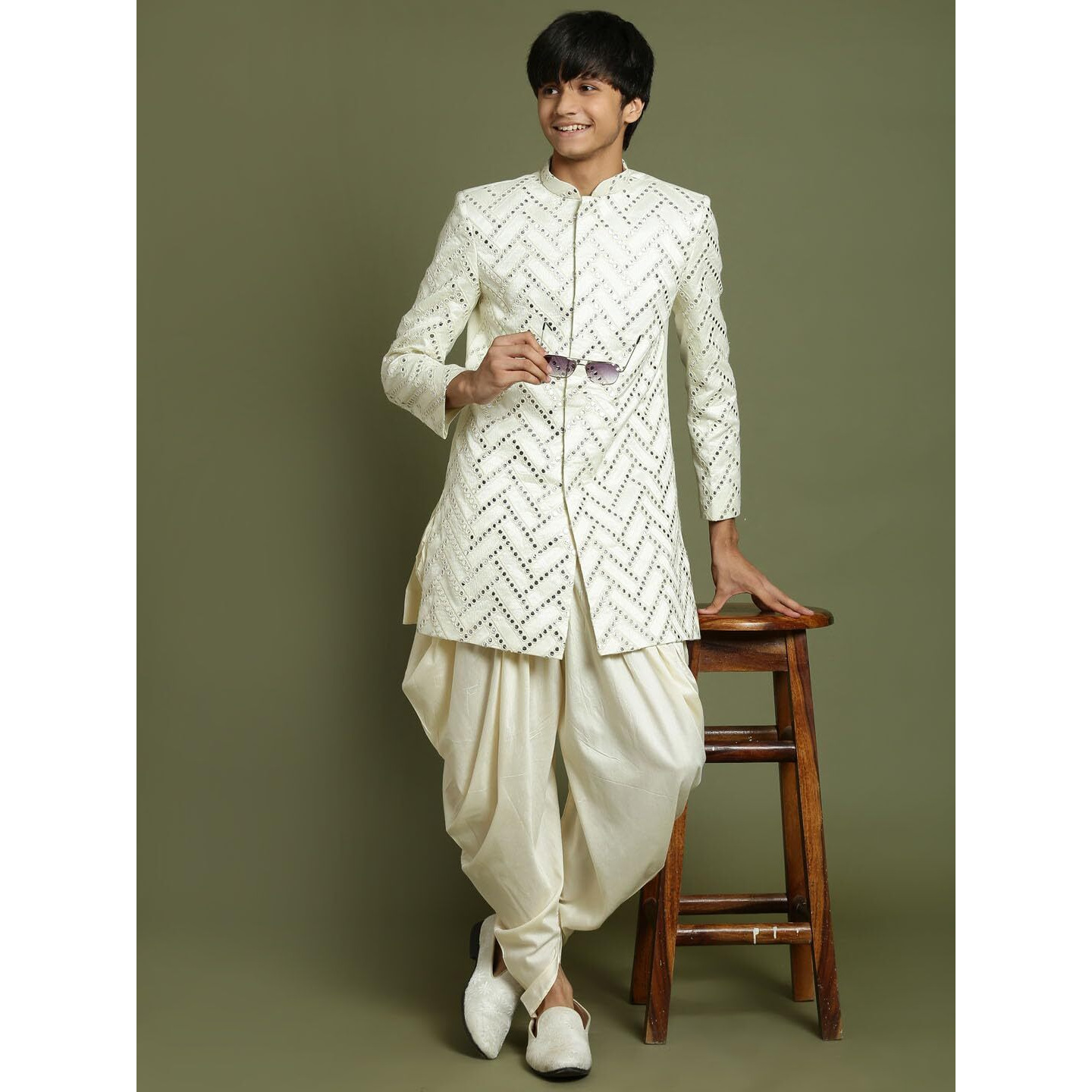 VASTRAMAY YUVA Boys' Cream Sherwani Set_VYUVBIW026CRnCDCR_36L