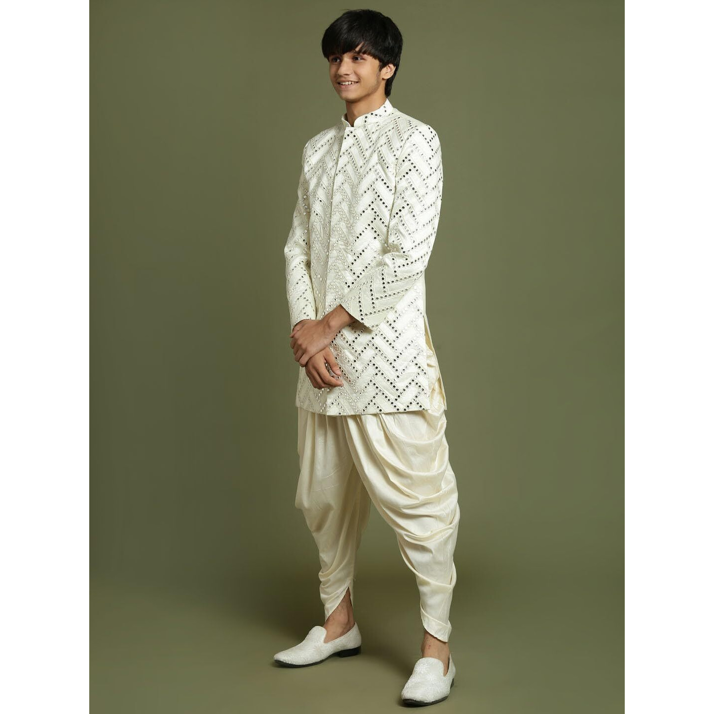 VASTRAMAY YUVA Boys' Cream Sherwani Set_VYUVBIW026CRnCDCR_36L