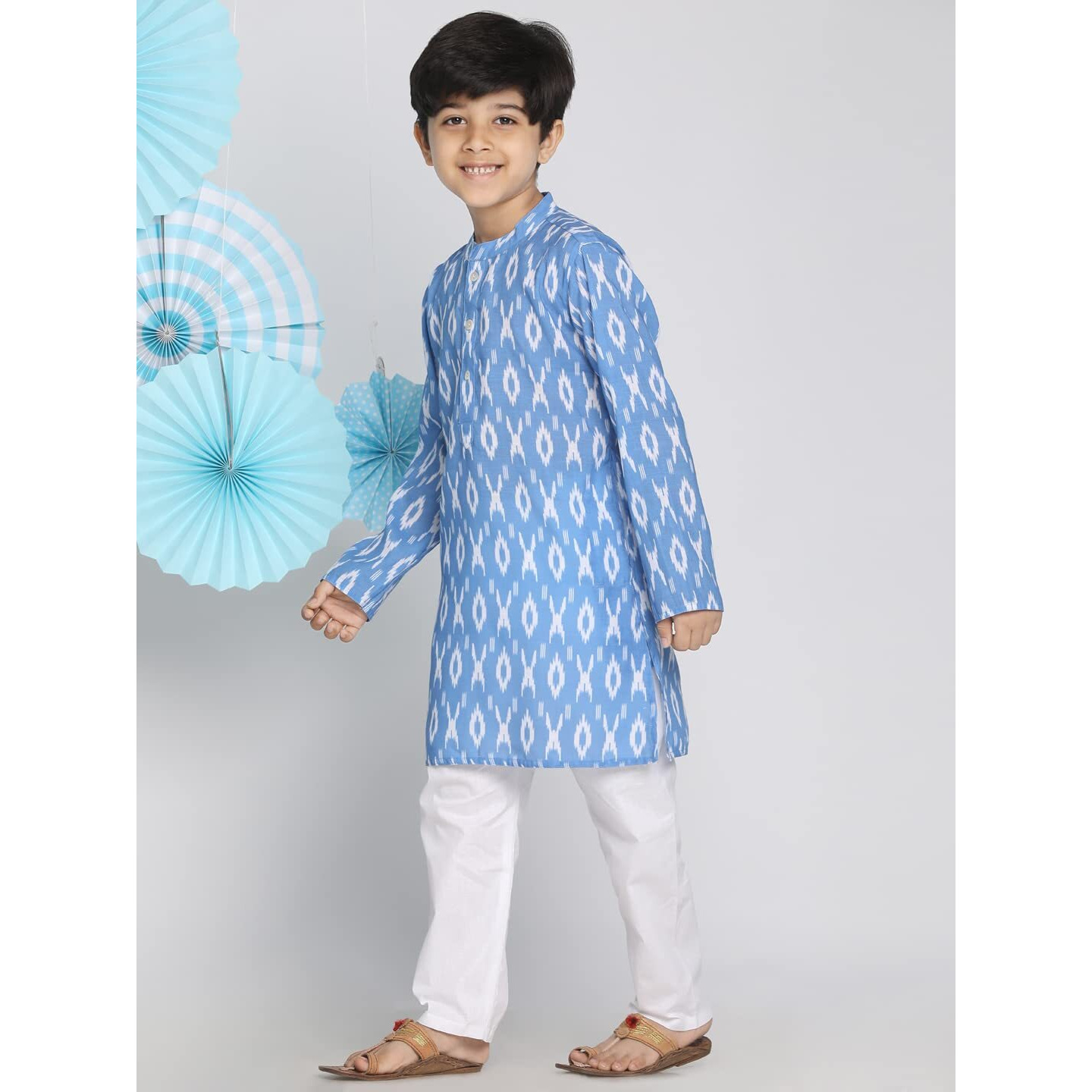 VASTRAMAY Boys' Aqua Blue And White Ikkat Kurta Pyjama Set || Traditional Ikkat Print Flat Collar Kurta And Relaxed Pyjama Set || Ethnic Wear for Festivals, Weddings_VASBK068AQnPWH_32