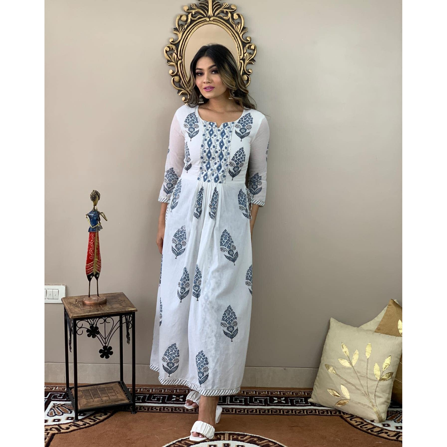 ANNI DESIGNER Women's Rayon Printed Straight Kurta with Pant (Putli White_L_White_Large)