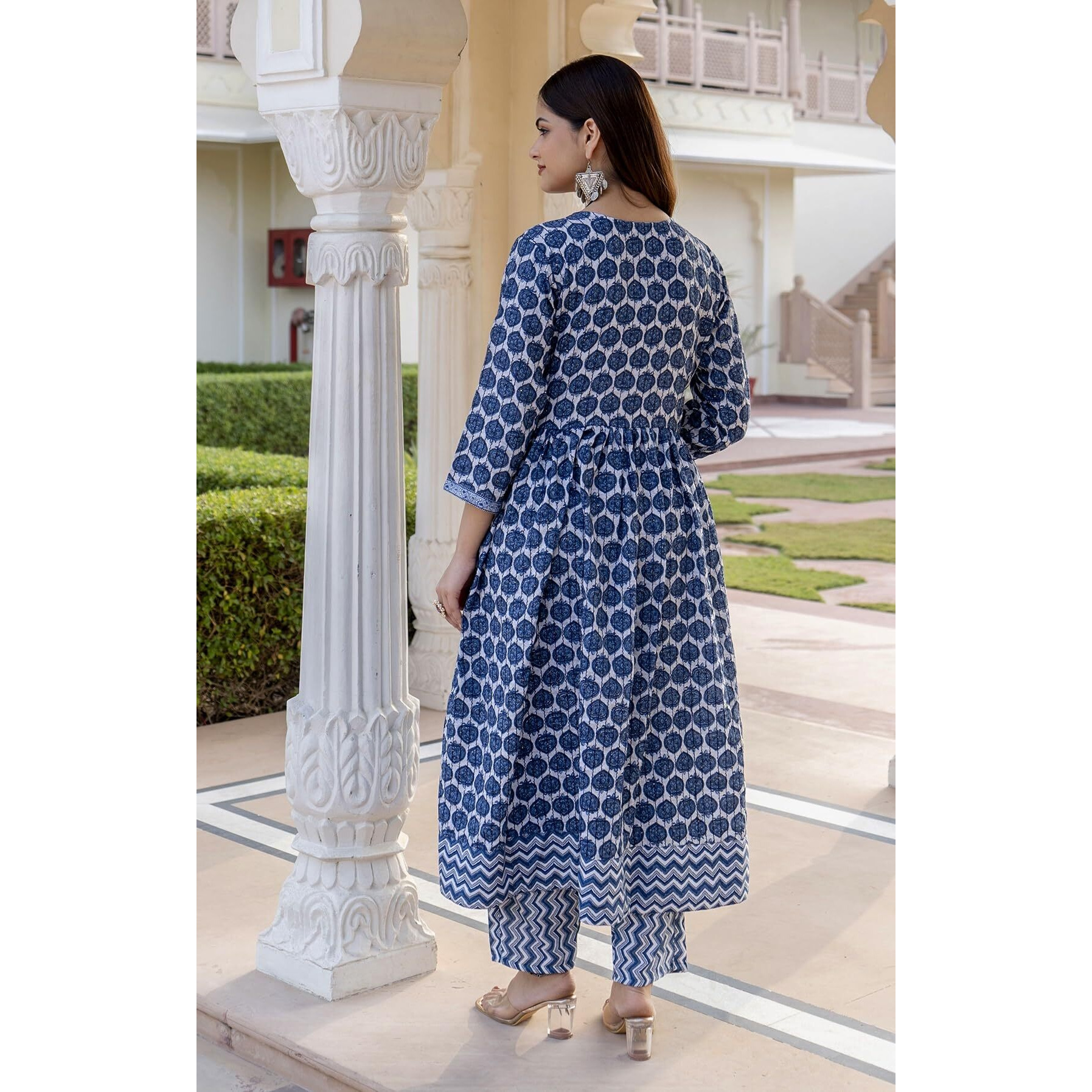 KLOSIA Women Printed Alia Cut Kurta and Pant Set with Dupatta (Small) White