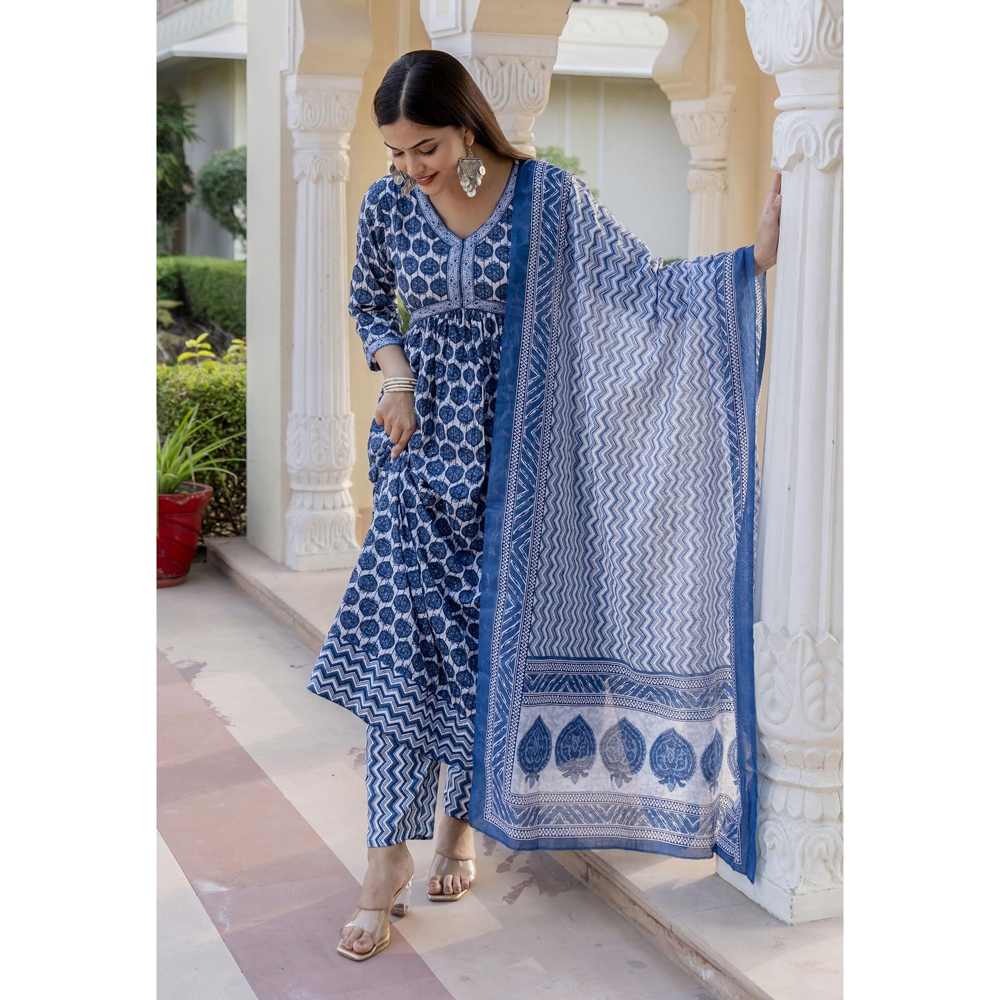 KLOSIA Women Printed Alia Cut Kurta and Pant Set with Dupatta (Small) White