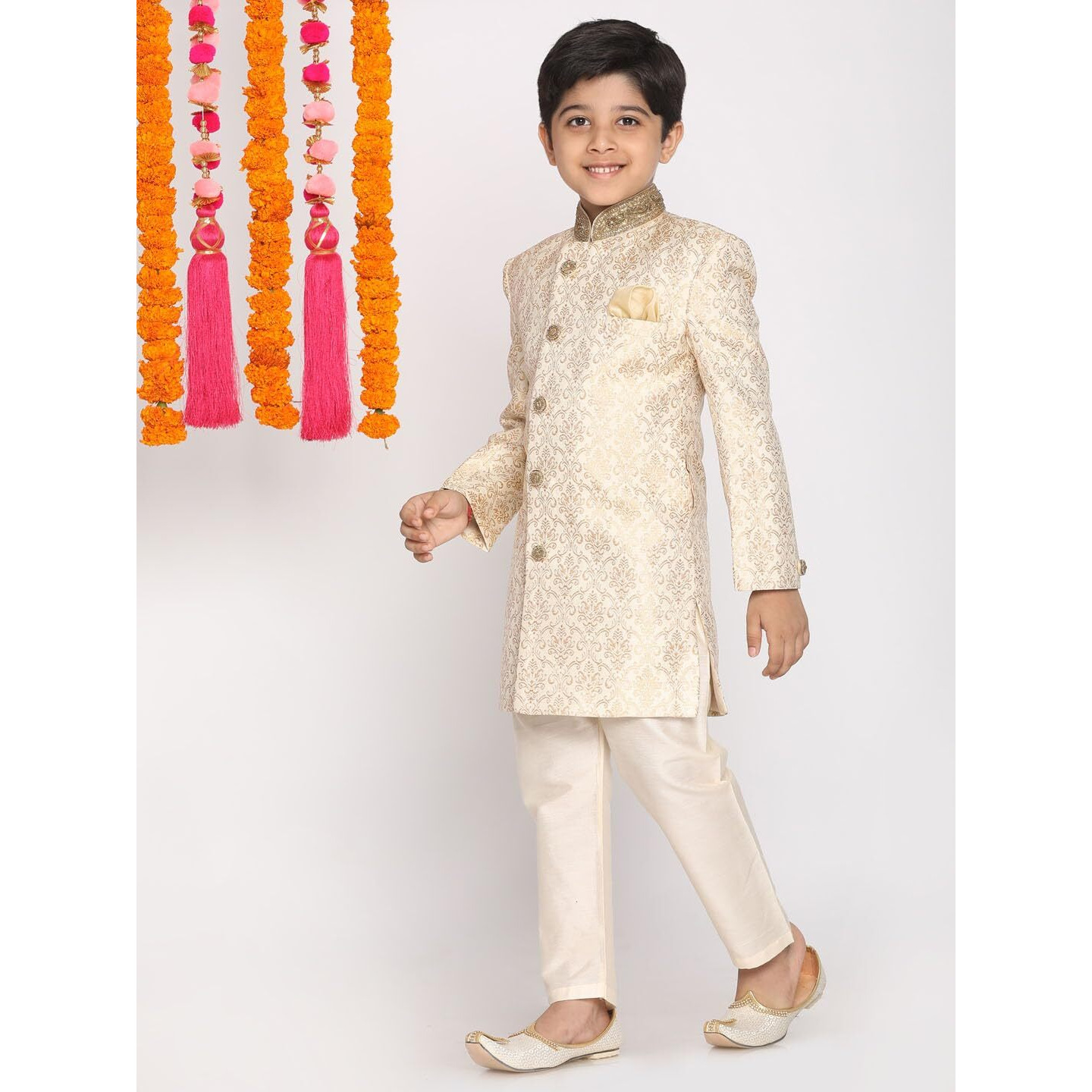 VASTRAMAY Boys' Gold And Beige Sherwani And Pyjama Set_VASBSW127nVPCR_26