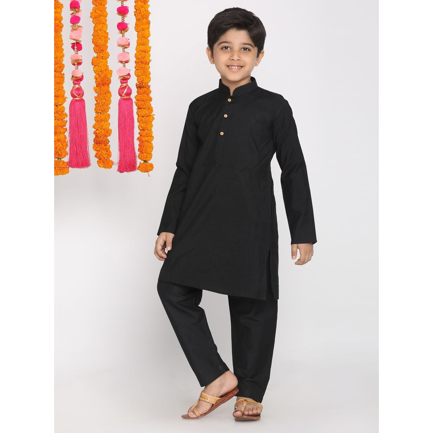 VASTRAMAY Boys' Black Kurta Pyjama Set_VASBK091BLnVPBL_32