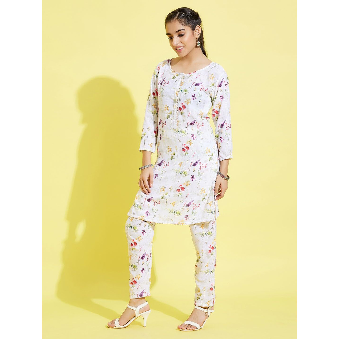 VASTRAMAY YUVA Girls' Multicolor-Base-Cream Kurta and Pant Set_VYUVGK089CRnP_36