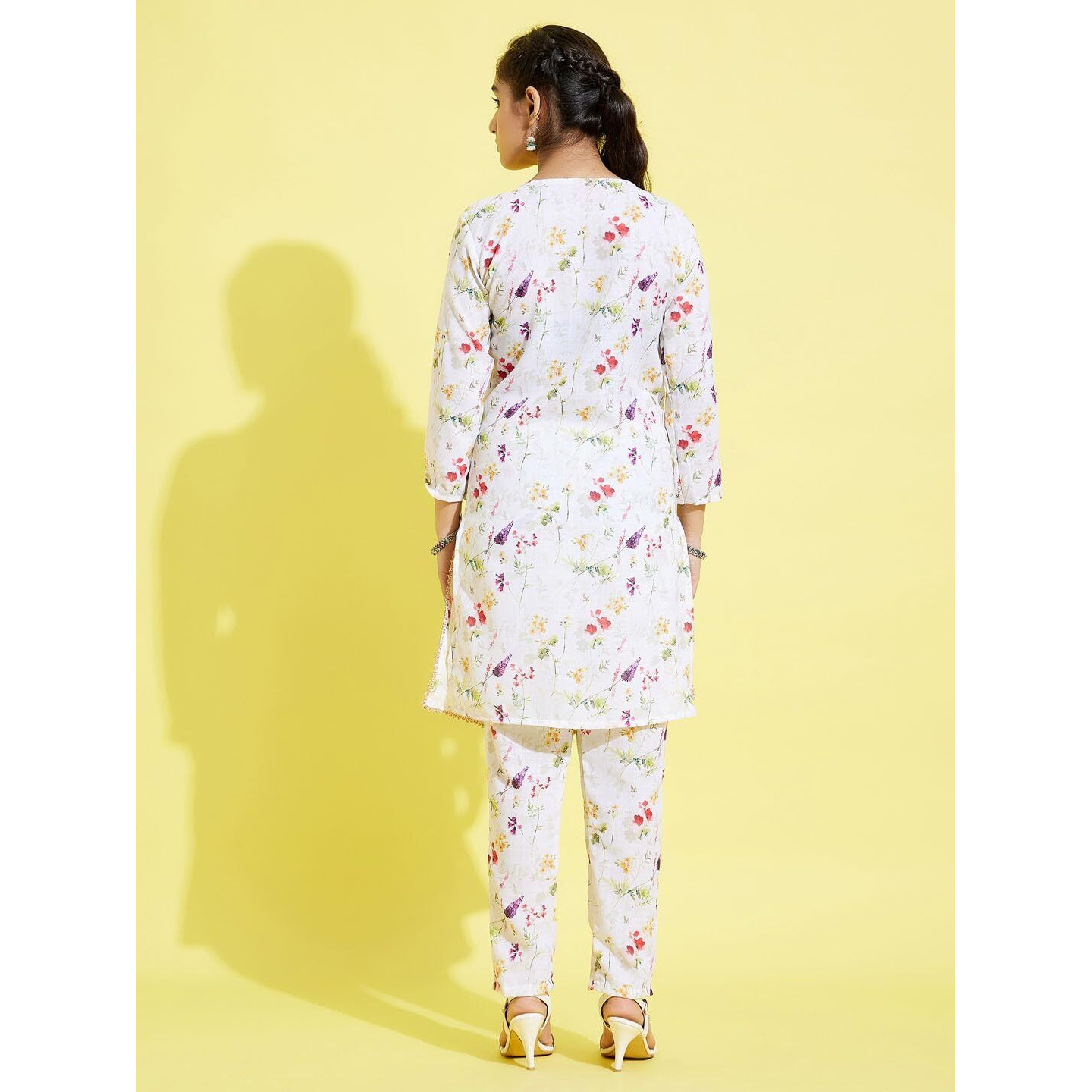 VASTRAMAY YUVA Girls' Multicolor-Base-Cream Kurta and Pant Set_VYUVGK089CRnP_36