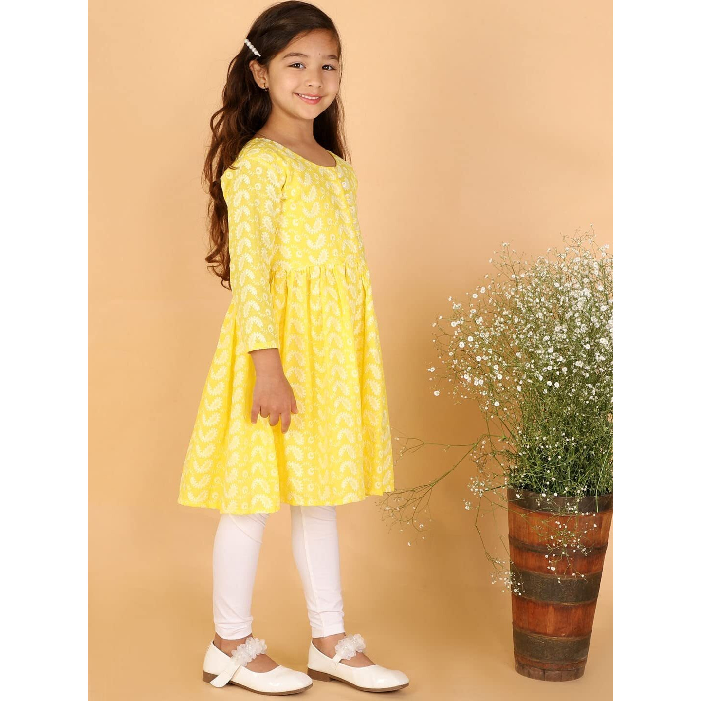 VASTRAMAY Girls' Cotton Lucknowi Chikankari Anarkali Kurta with Hosiery Leggings  Elegant Ethnic Set for a Graceful Republic Day Celebration