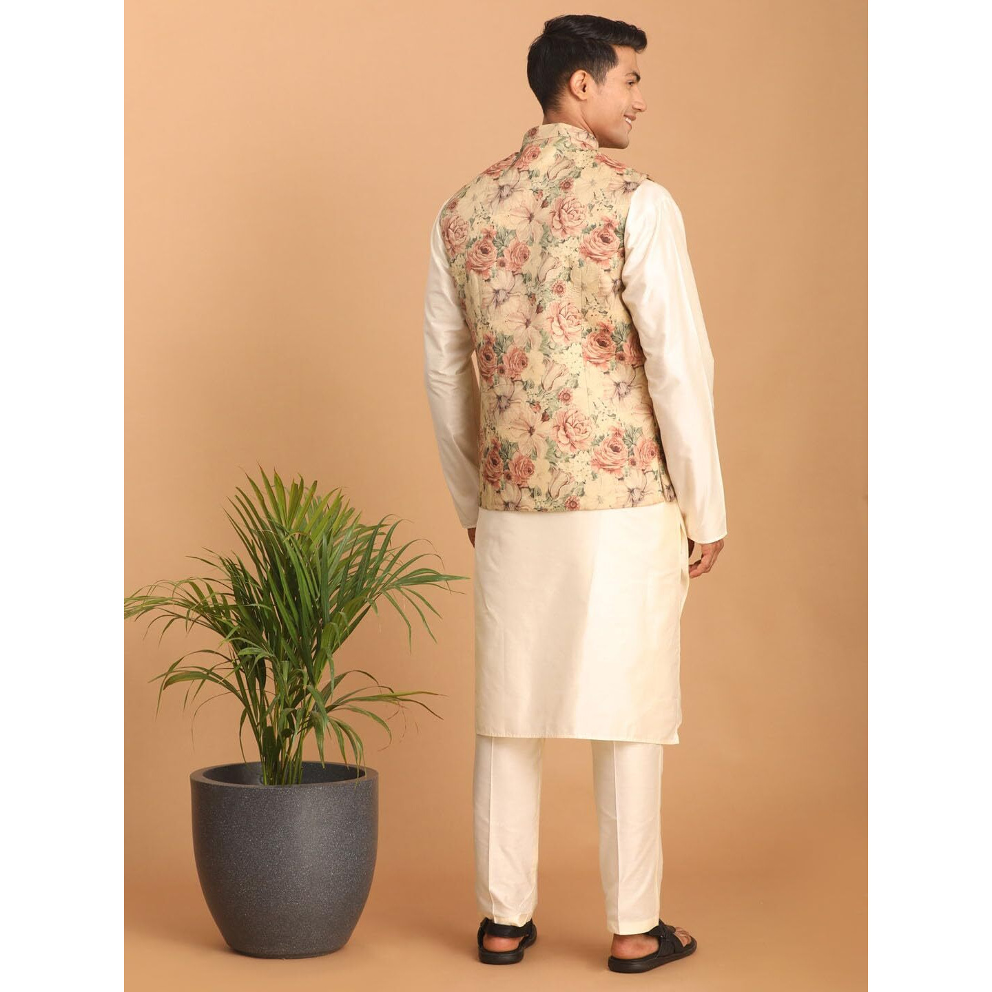 VASTRAMAY Classic Flower Print Silk Blend Printed Nehru Jacket with Kurta and Pant Style Pyjama  Elegant Ethnic Wear for Men