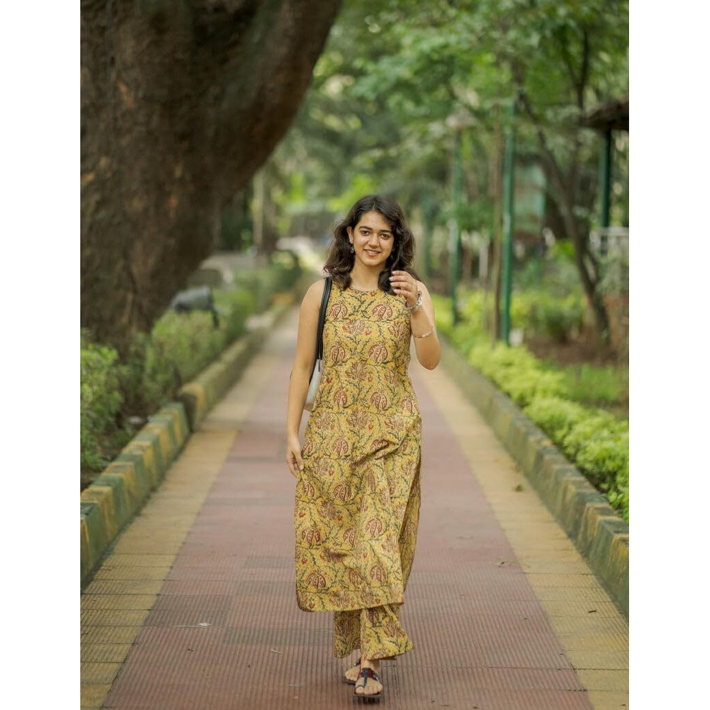 ANNI DESIGNER Women's Rayon Blend Straight Printed Kurta with Palazzo (CUBU Yellow_XXL_Yellow_XX-Large)