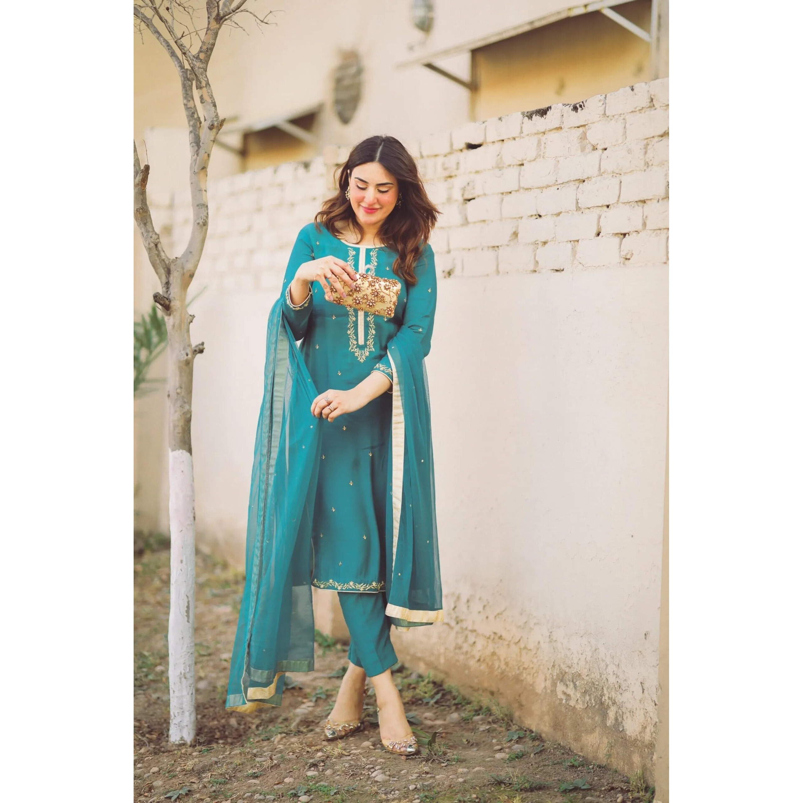 ANNI DESIGNER Women's Cotton Blend Straight Embroidered Kurta with Pant & Dupatta (Aaniyat Green_M_Green_Medium)