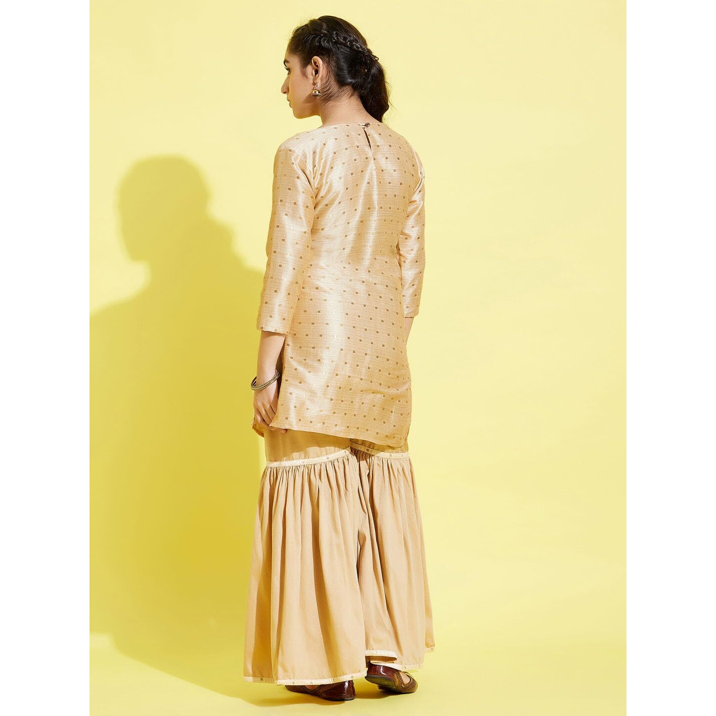 VASTRAMAY YUVA Girls' Beige and Rose Gold Kurta and Sharara Set_VYUVGK001GOnRG_36