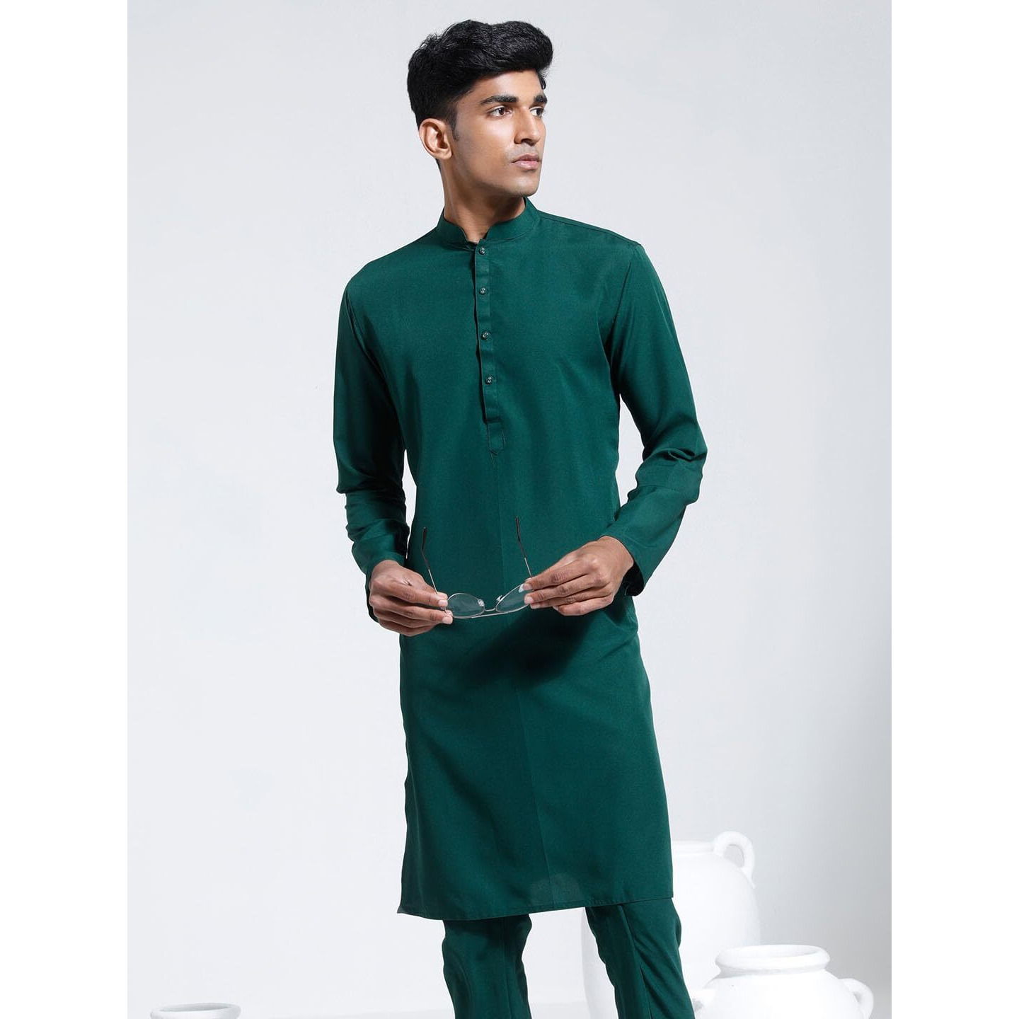 VASTRAMAY Men's Crepe Kurta I Creap Solid Knee Length Kurta I Casual Formal Party Festive Wedding_VASMK424GN_36 Green