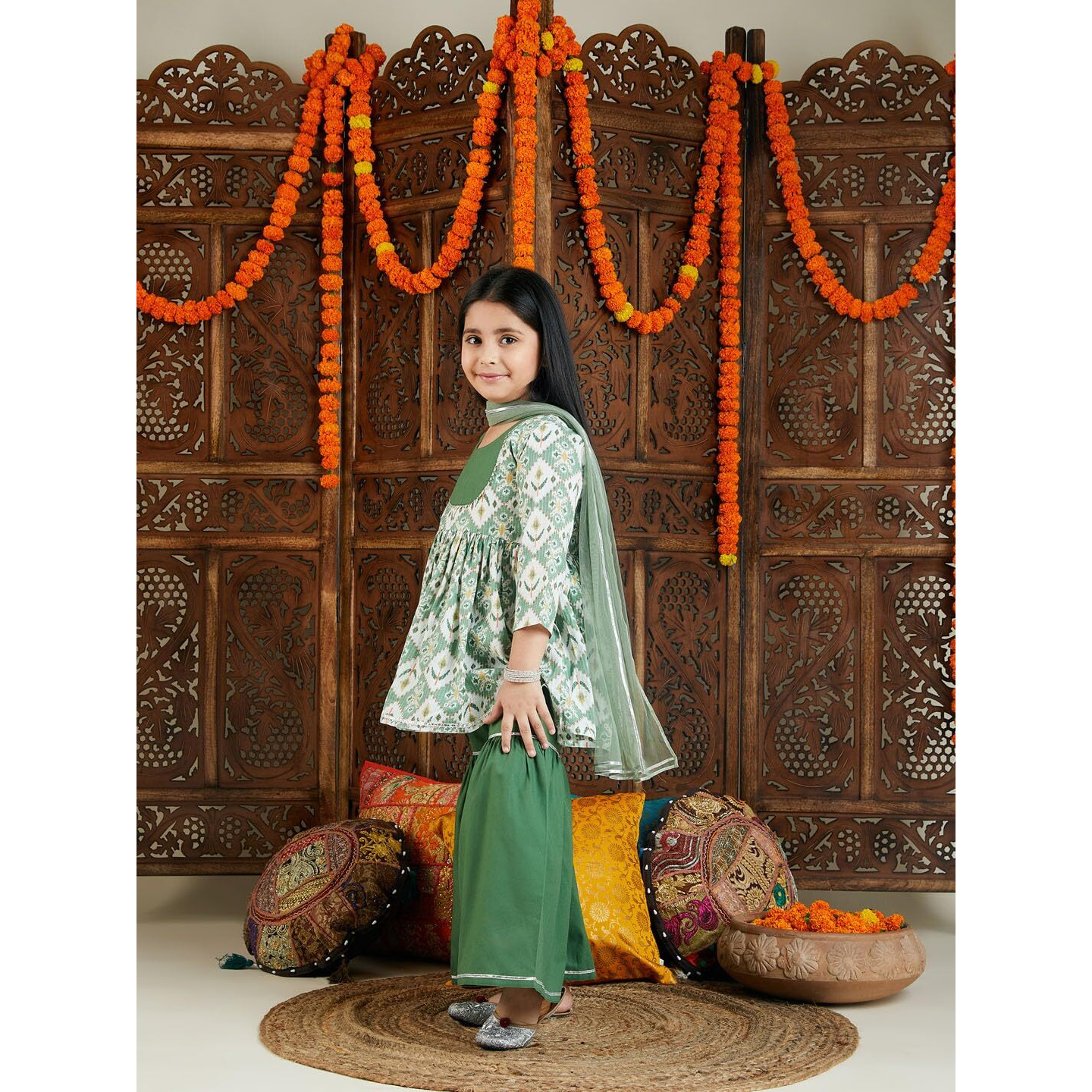 VASTRAMAY Girls' Green Kurta Pant Set_VASGKP025GN_32L