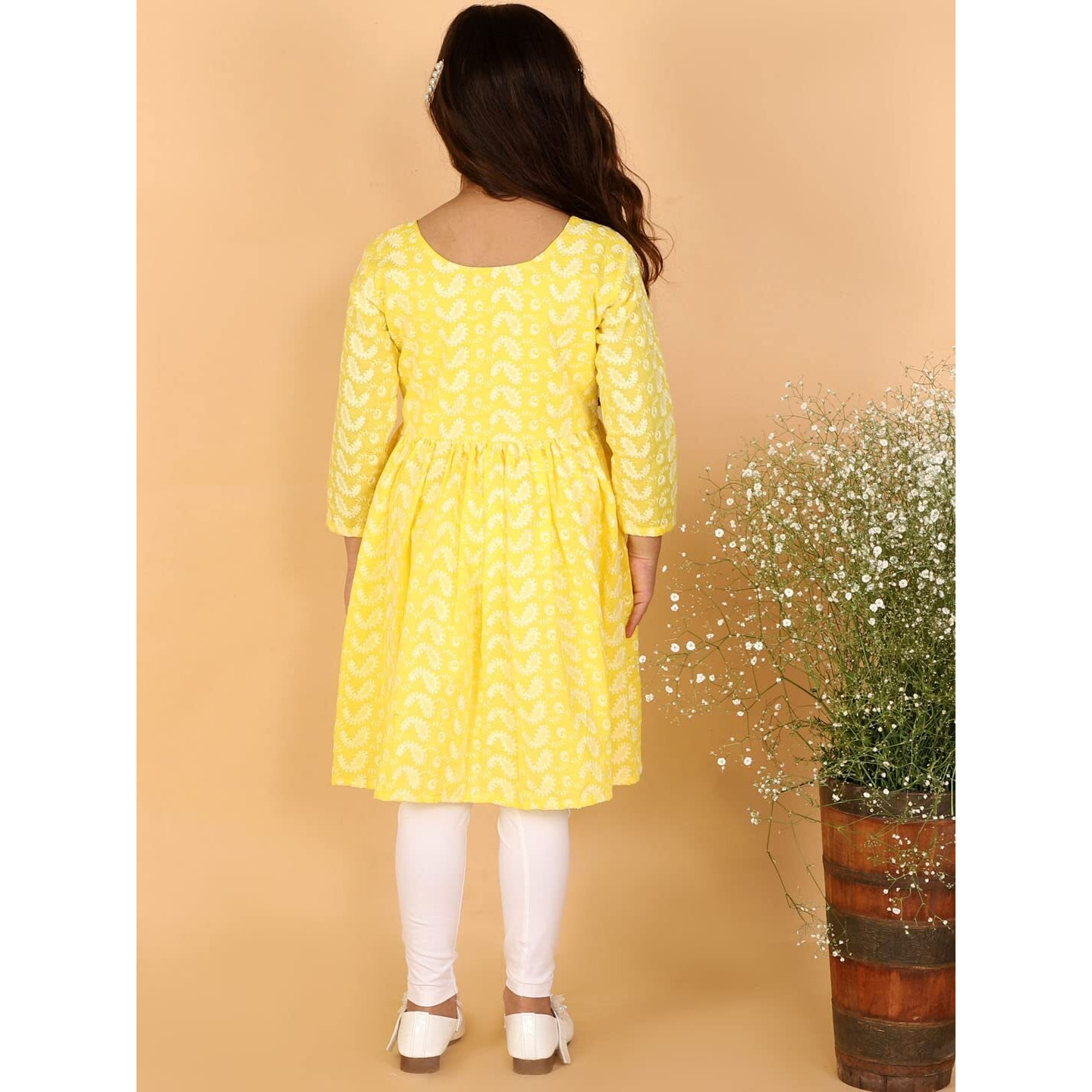VASTRAMAY Girls' Cotton Lucknowi Chikankari Anarkali Kurta with Hosiery Leggings  Elegant Ethnic Set for a Graceful Republic Day Celebration