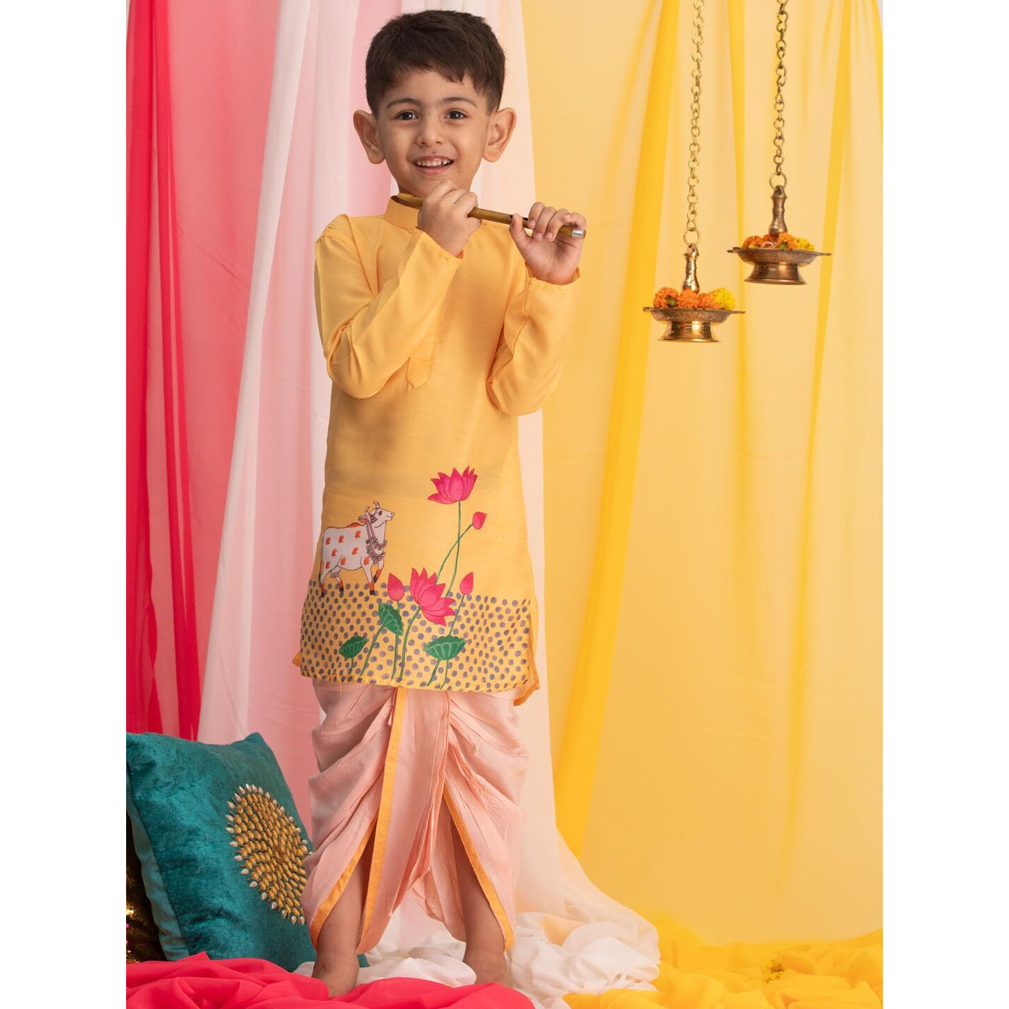 VASTRAMAY Boys' Yellow And White Kurta Pyjama Set_VASBK204YWnBDT017_24