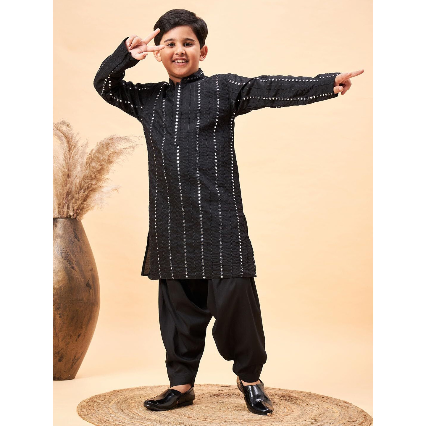 VASTRAMAY Boys' Black Kurta Patiala Set_VASBK154BLnPTYBL_28