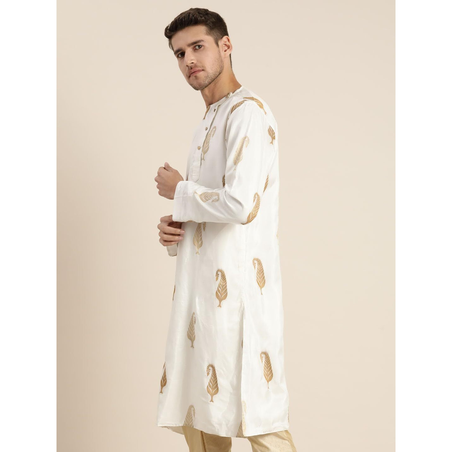 VASTRAMAY Men's White and Gold Silk Blend Kurta | Jacqard Silk Woven Design Angrakha Kurta | Timeless Elegance for Festivals & Events | Classic Design, Premium Comfort, and Versatile Style