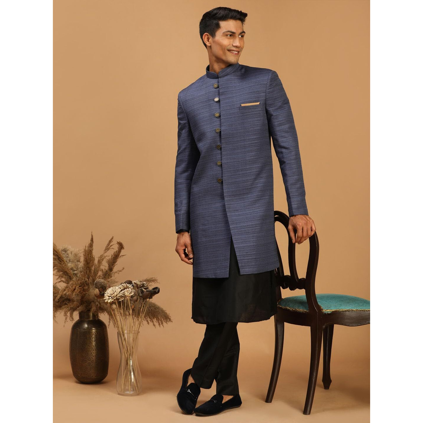 VASTRAMAY Men's Black And Navy Blue Viscose Sherwani Set