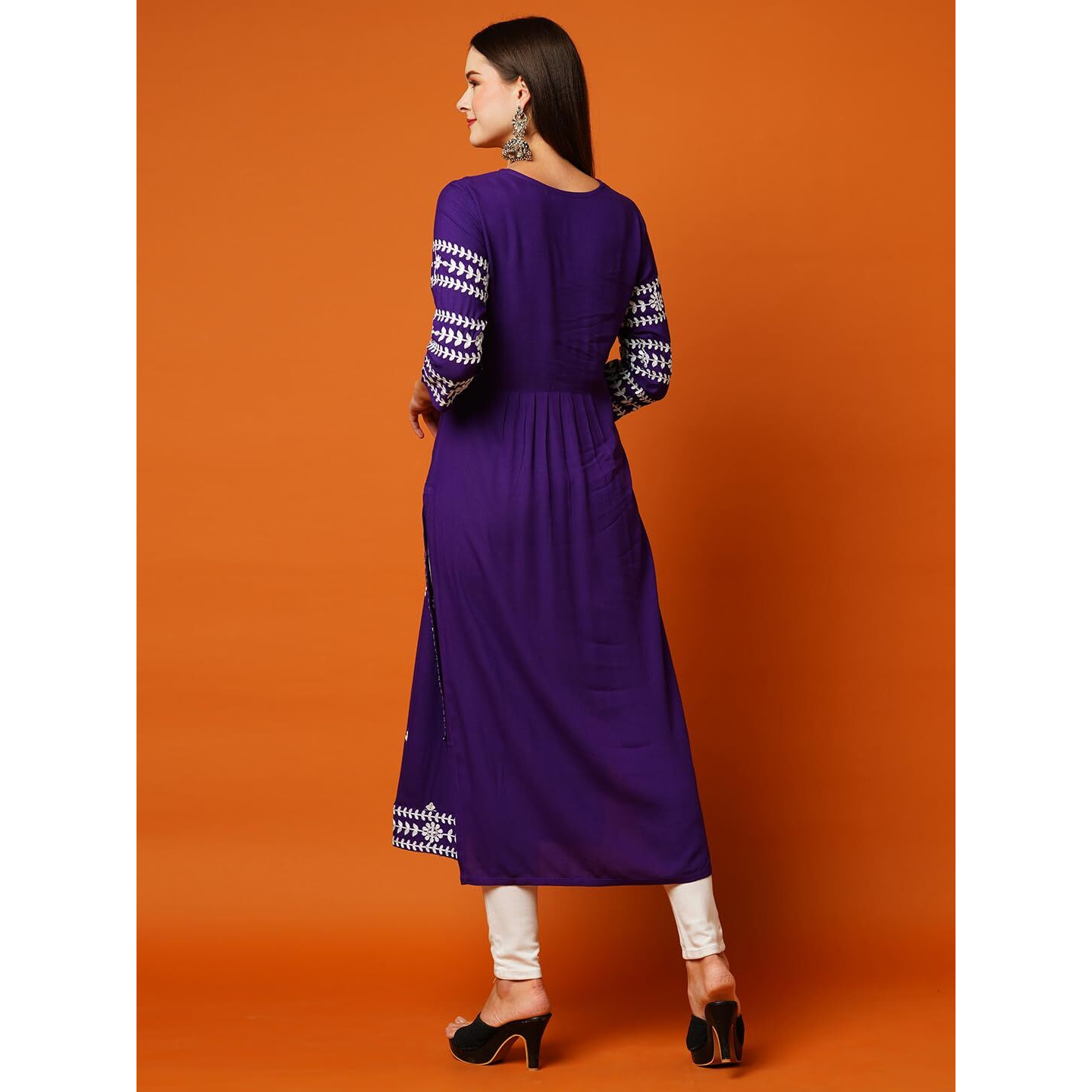 ANNI DESIGNER Women's Rayon Blend Chikankari Embroidered Straight Kurta (ELEVAN-BEGANI-TNW_S_Violet_Small)