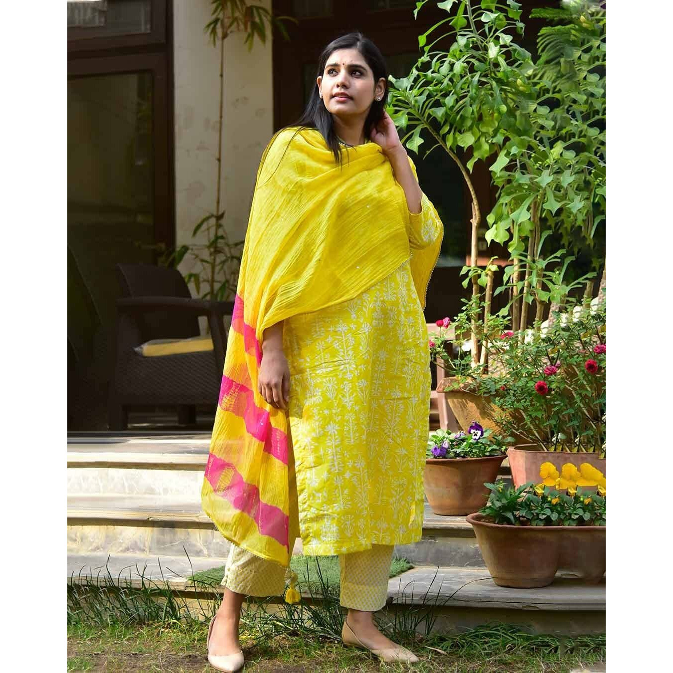 ANNI DESIGNER Women's Cotton Blend Straight Printed Kurta with Pant & Dupatta (BAGRU-Yellow_XL_Yellow_X-Large)