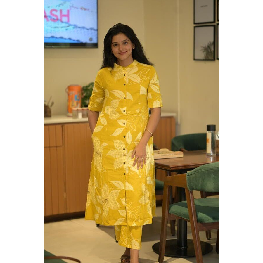 ANNI DESIGNER Women's Rayon Viscose Straight Printed Kurta with Pant (Sunoni Yellow_M_Yellow_Medium)