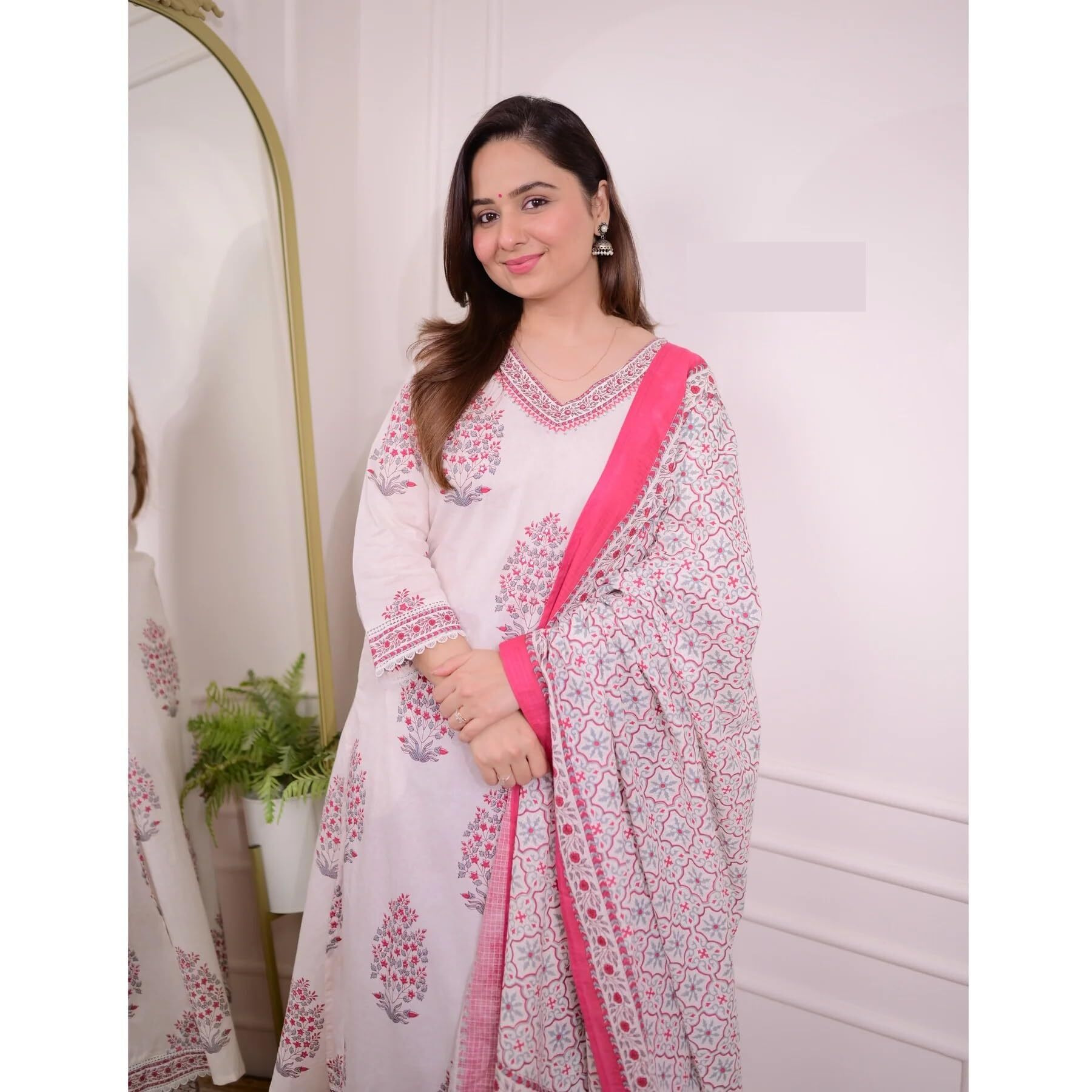 KLOSIA Women Printed Straight Kurta and Pant Set with Dupatta (in, Alpha, 2XL, White)