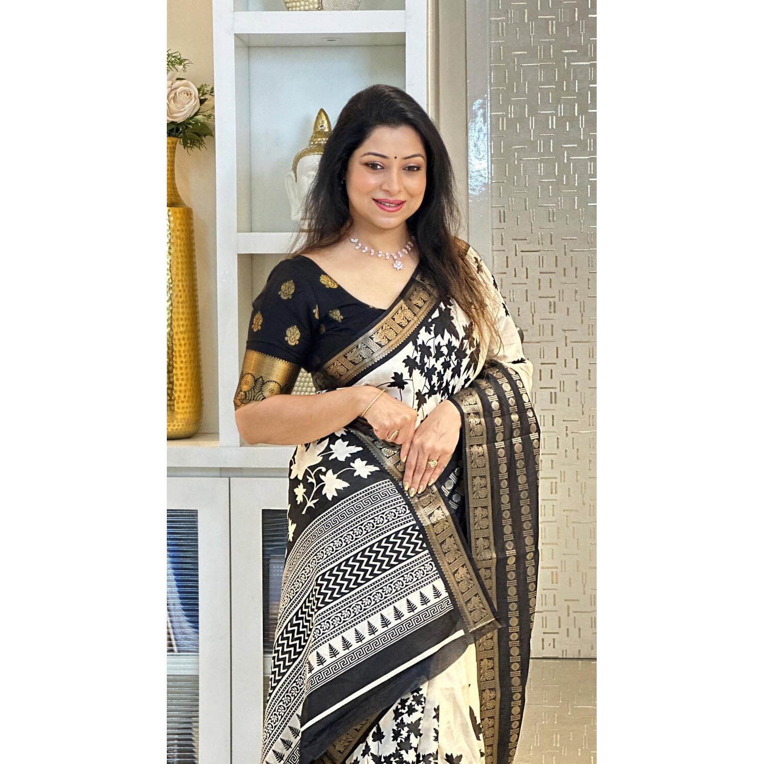 Yashika Women's Floral Printed White Dola Silk Jacquard Saree With Unstitched Blouse Material For Women (AZ-YS-OG-GYANI WHITE BLACK)