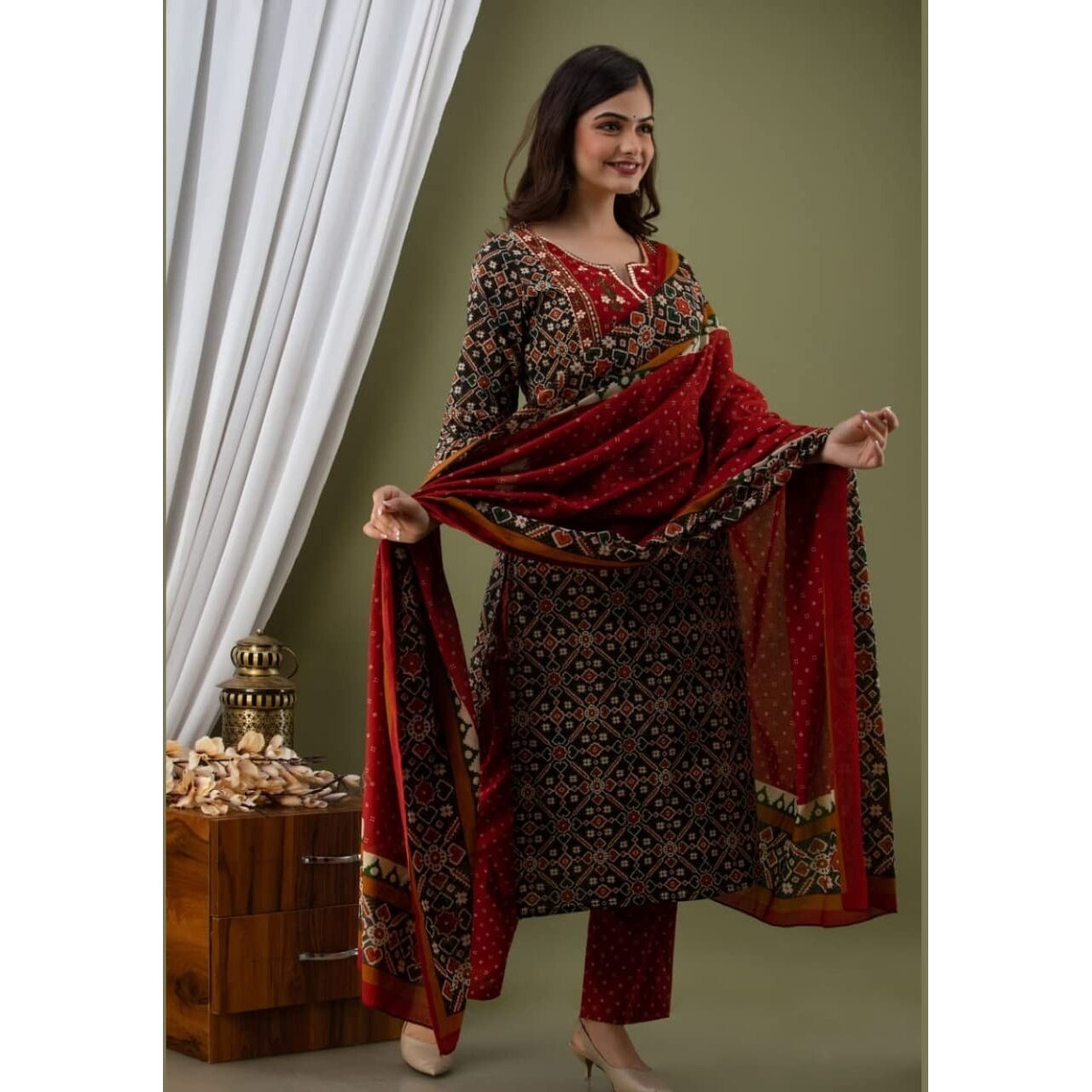ANNI DESIGNER Women's Cotton Blend Printed Straight Kurta with Pant & Dupatta (Makshi Red_S_Red_Small)