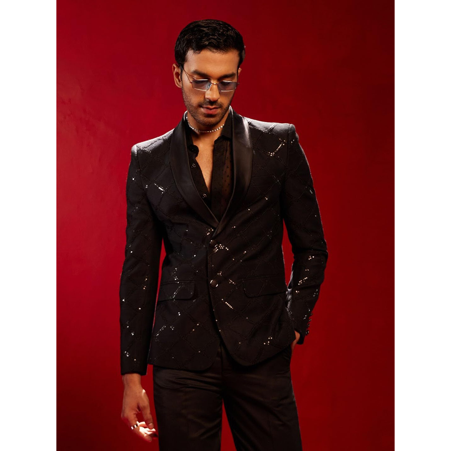 VASTRAMAY Men's Black Sequinced Blazer_VSHRMCT019BL_42