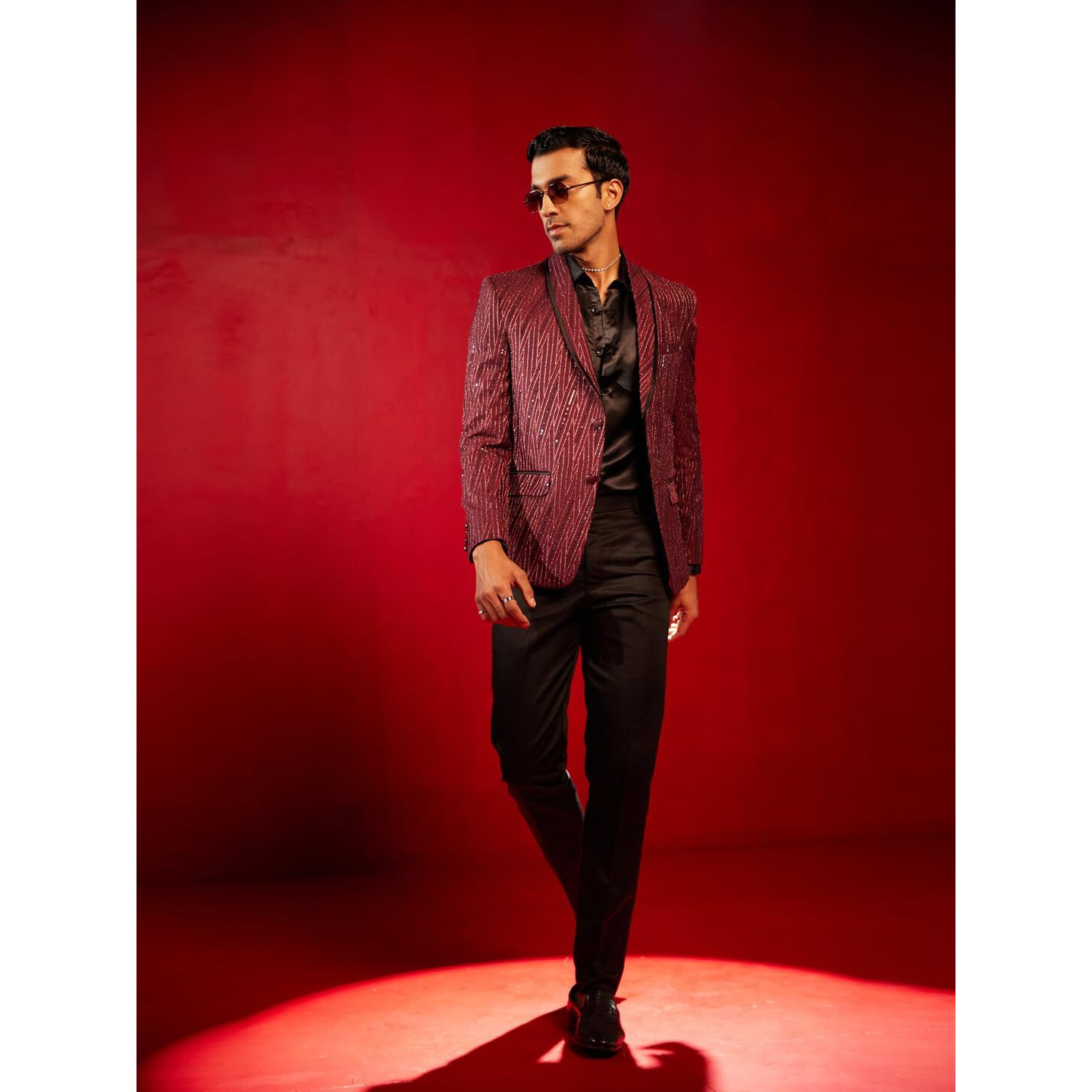 VASTRAMAY Men's Maroon Silk Blend Blazer_VSHRMCT028MA_40