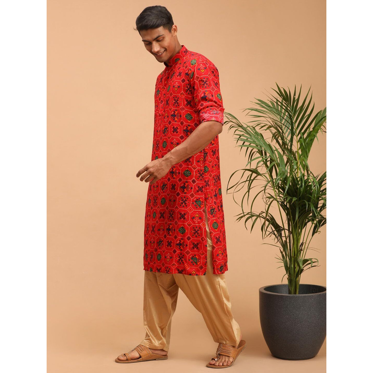 VASTRAMAY Men's Red and Rose Gold Cotton Blend Kurta and Patiala Set_VASMK160RDnPTYRG_40