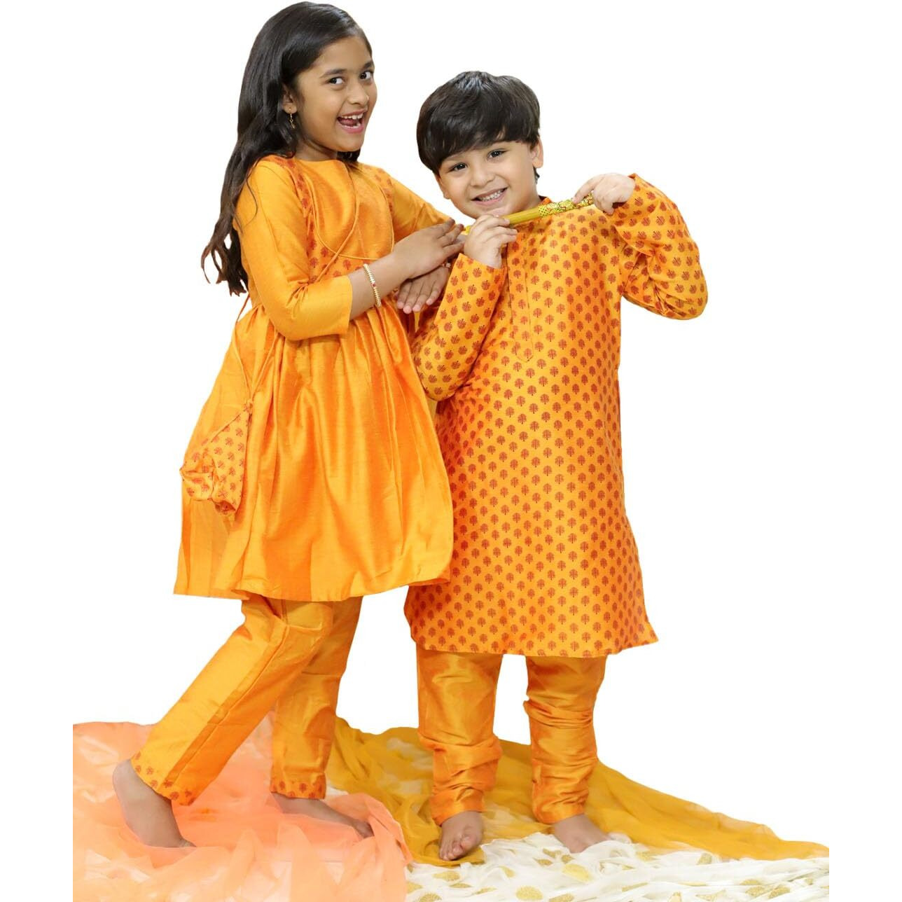 JBN Creation Boys' Orange Cotton Blend Kurta Pyjama Set & Girls' Orange Kurta And Pant Set_VASSIB071ORnPVOR_36/30