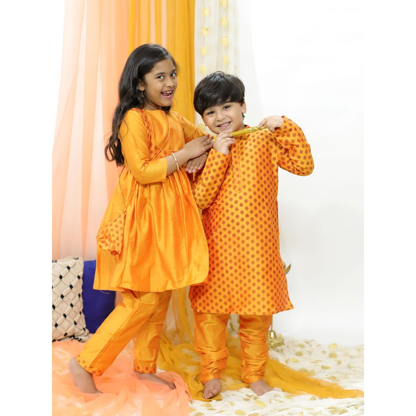 JBN Creation Boys' Orange Cotton Blend Kurta Pyjama Set & Girls' Orange Kurta And Pant Set_VASSIB071ORnPVOR_36/30