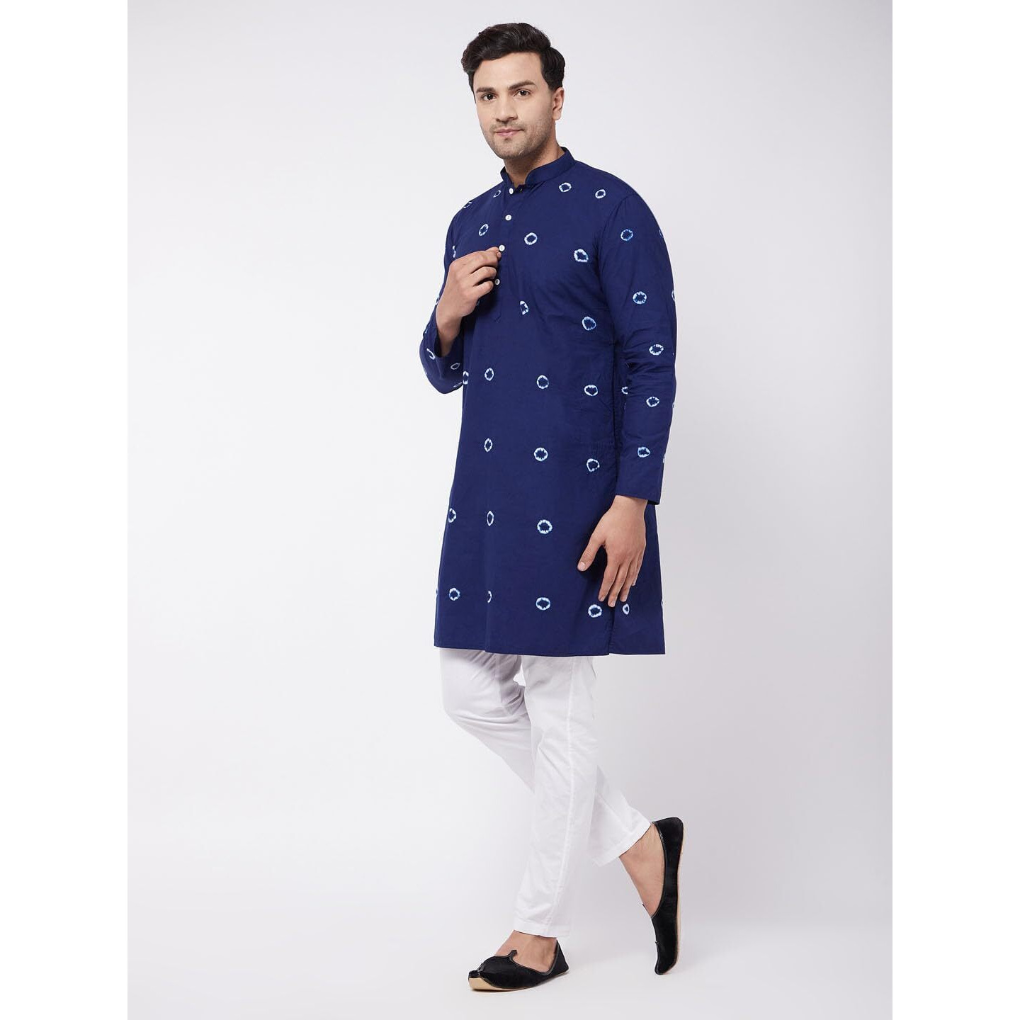 VASTRAMAY Men's Blue And White Pure Cotton Kurta Pyjama_VASMK130BUnPANT004WH_36