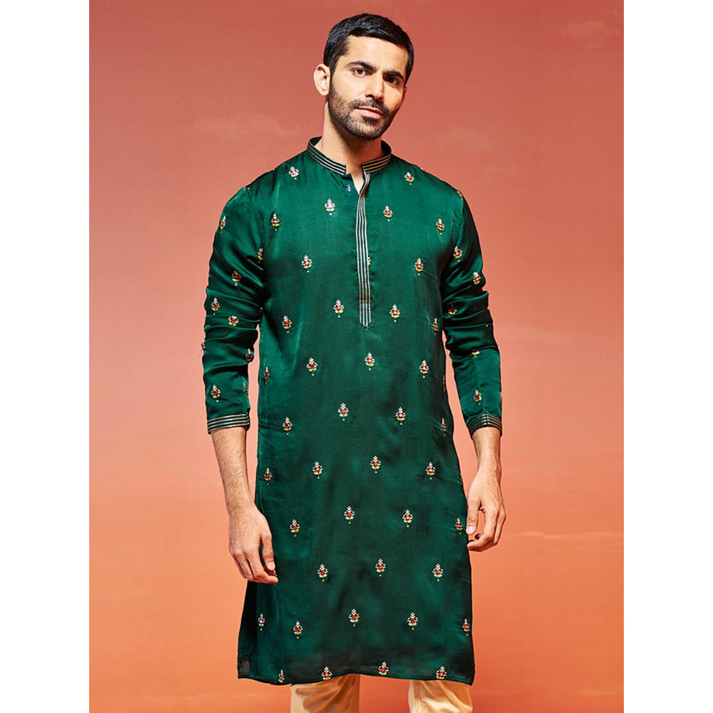 VASTRAMAY Men's Bottle Green Silk Blend Kurta | Silk Blend Embroidered KurtaFor Men.