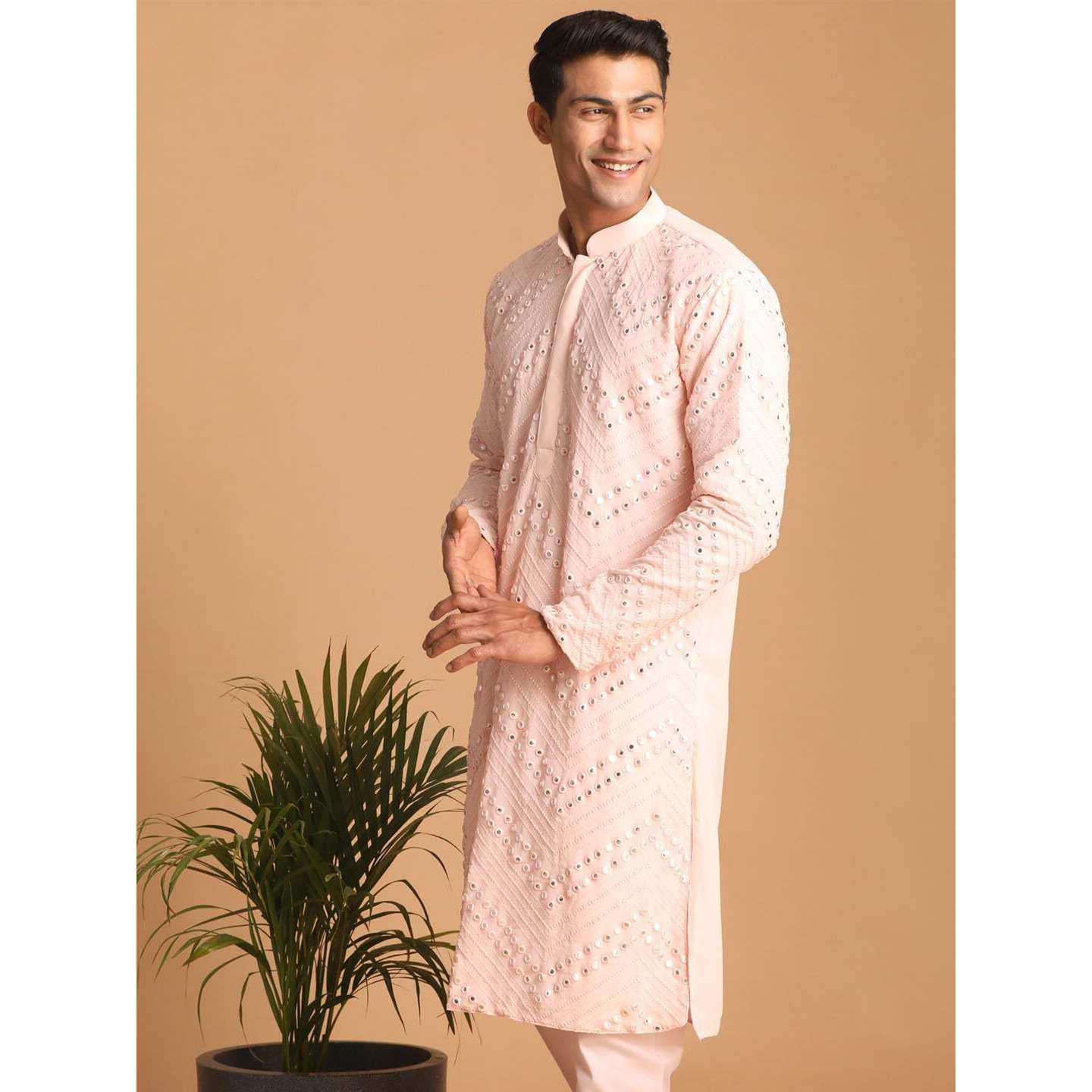 VASTRAMAY Men's Pink Georgette Kurta Pyjama Set | Mirror Work Georgette Kurta for Men. | Timeless Elegance for Festivals & Events | Classic Design, Premium Comfort, and Versatile Style