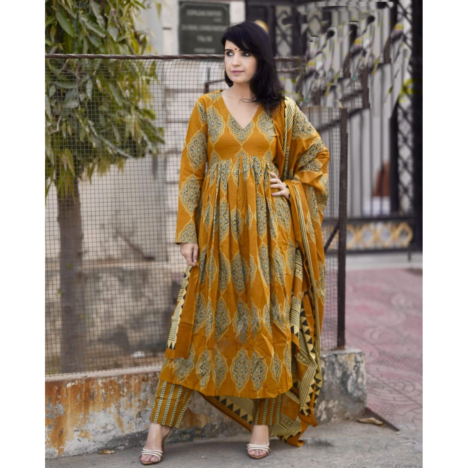 KLOSIA Women Printed Anarkali Kurta and Pant Set with Dupatta (in, Alpha, L, Mustard)