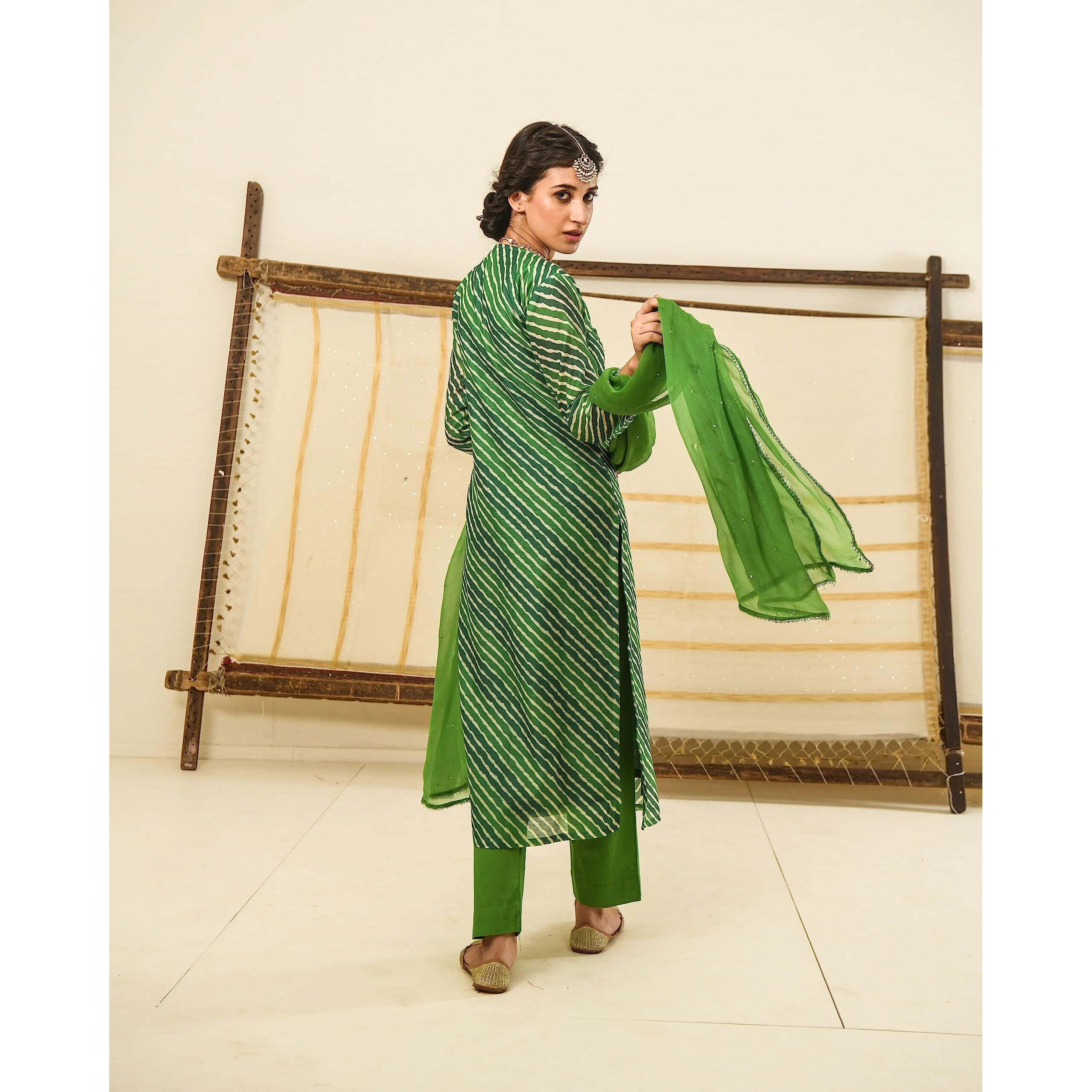 ANNI DESIGNER Women's Georgette Printed Straight Embroidered Kurta with Pant & Dupatta (RUPKLA Mehandi_S_Green_Small)