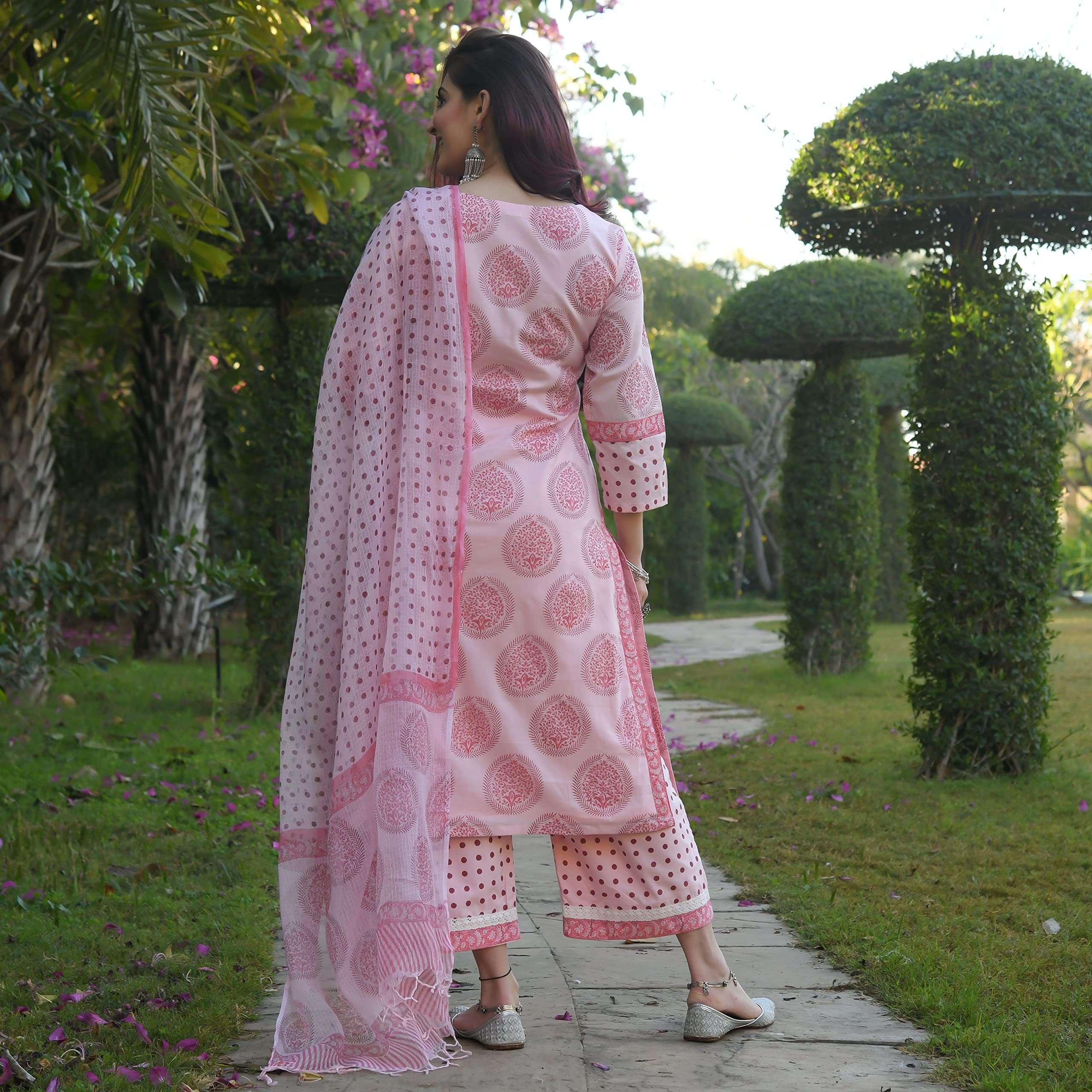 KLOSIA Women Block Printed Kurta and Pant Set with Dupatta (Medium) Pink