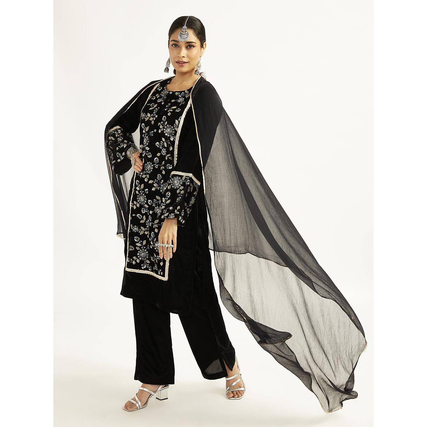 VASTRAMAY Women's Black Kurta Set, Vetvet Embroidered Kurta Pyjama And Dupatta Set for Women. Indian Suit Set for Festive Occasions, Weddings & Parties